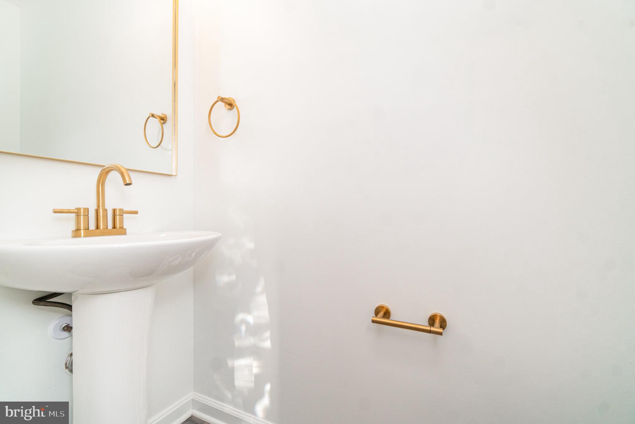 HILLCREST TOWNE - Residential