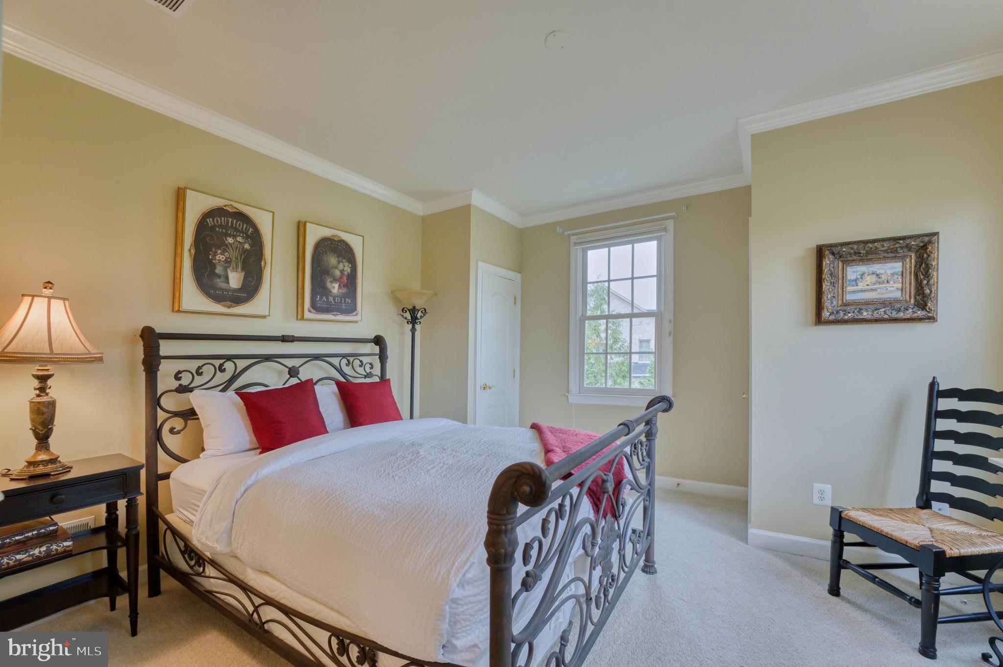 BEACON HILL - Residential