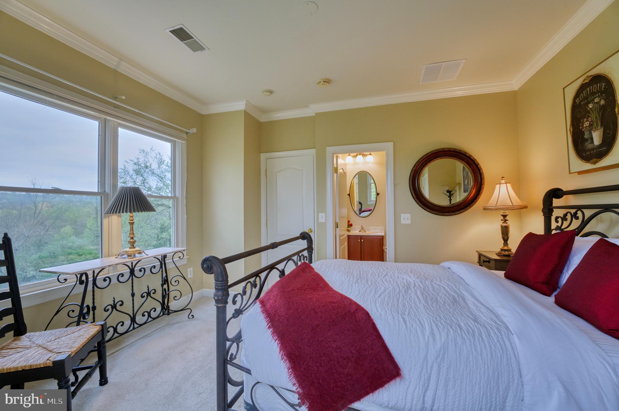 BEACON HILL - Residential