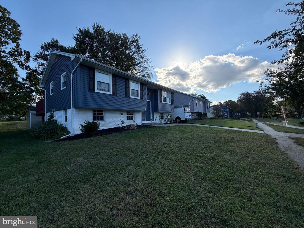 Photo of 529 Chalet Drive W, MILLERSVILLE, MD 21108 (MLS # MDAA2126418)