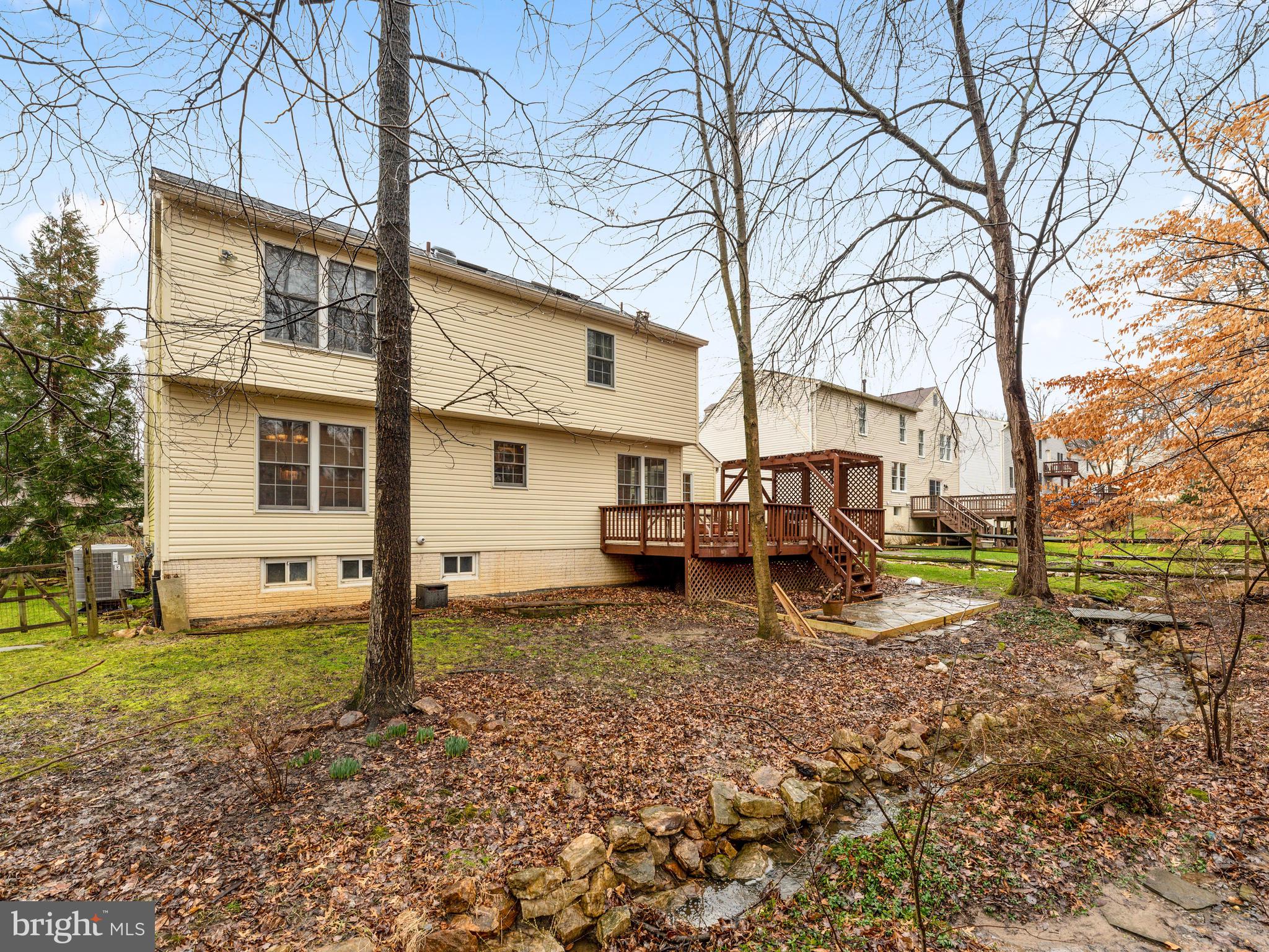 BROOKVILLE KNOLLS - Residential