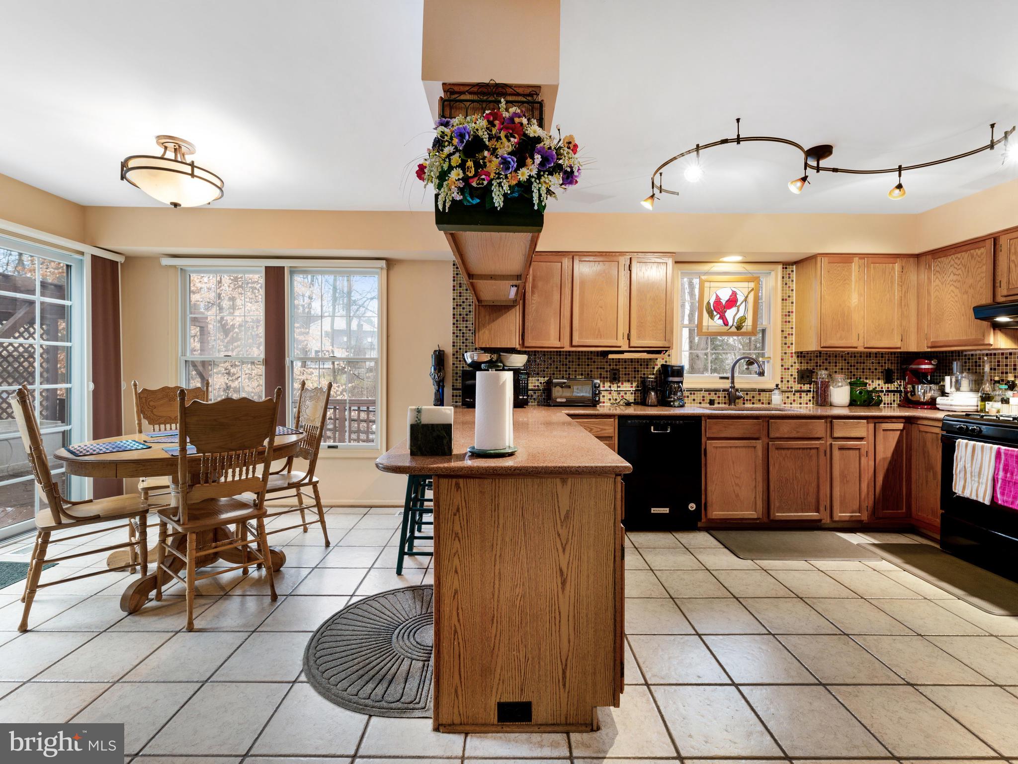 BROOKVILLE KNOLLS - Residential