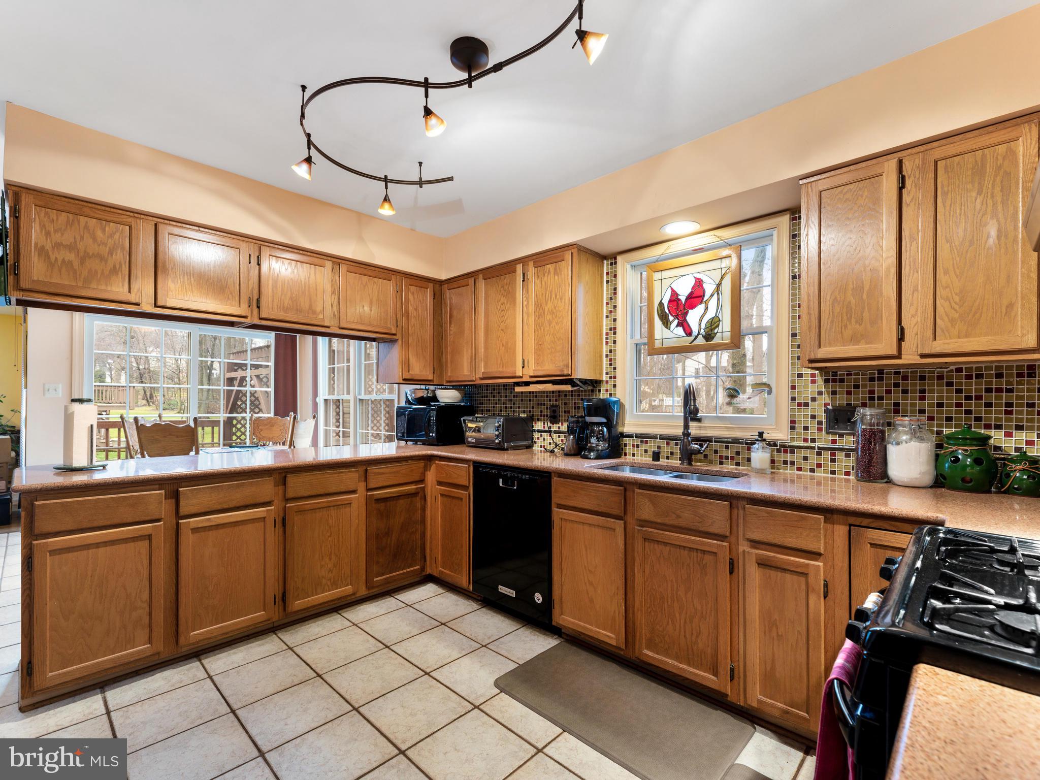 BROOKVILLE KNOLLS - Residential