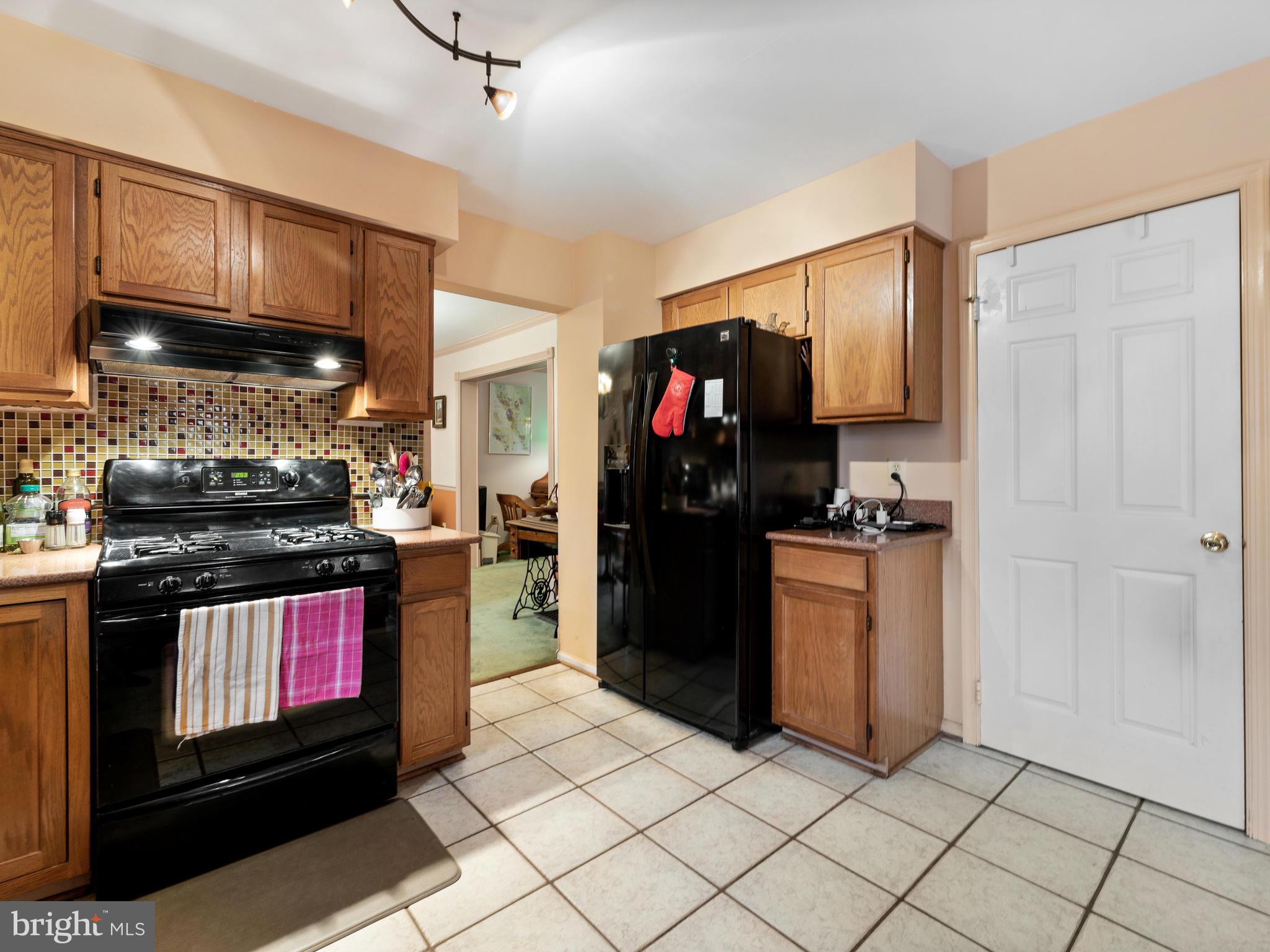 BROOKVILLE KNOLLS - Residential