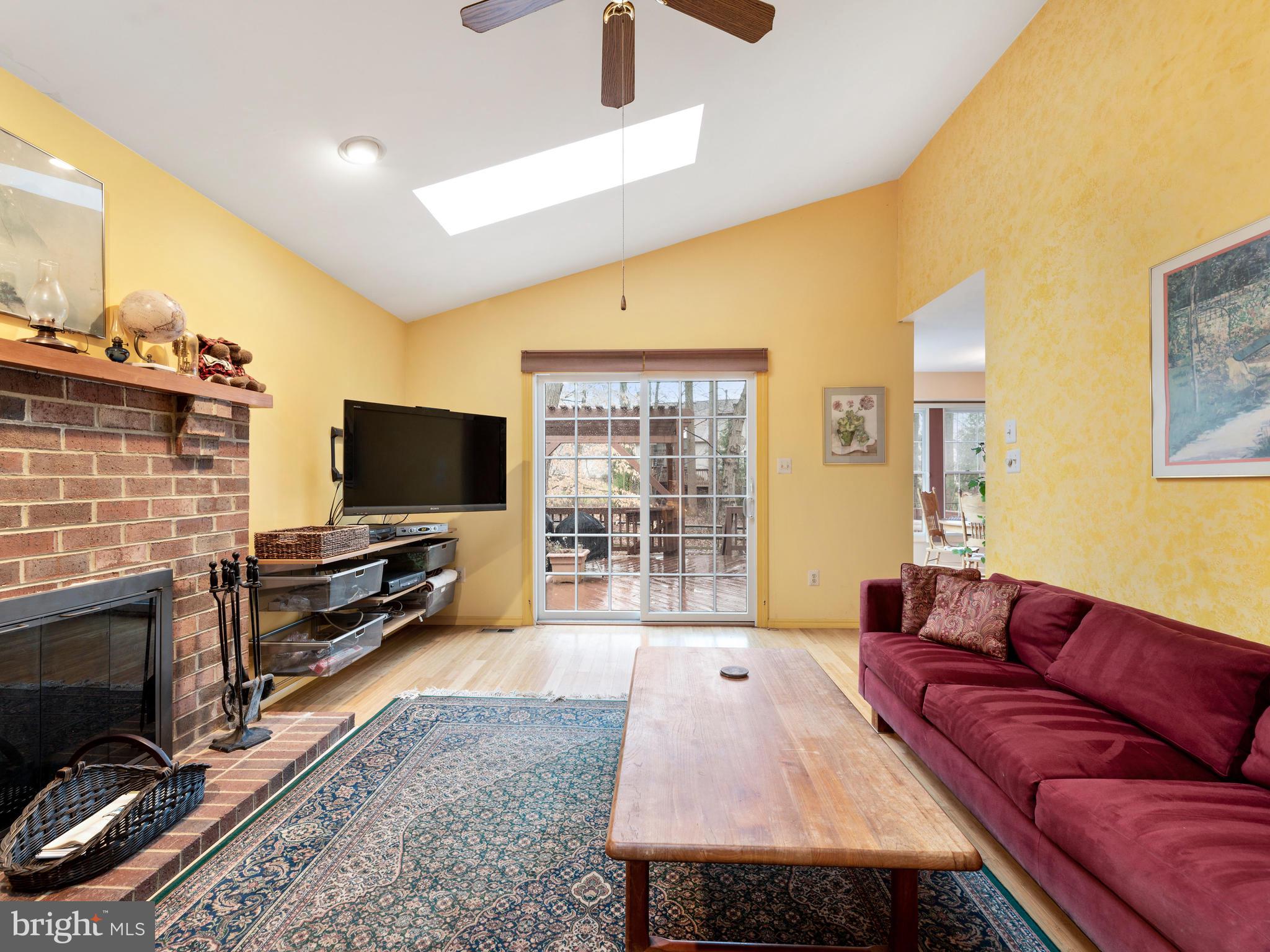 BROOKVILLE KNOLLS - Residential