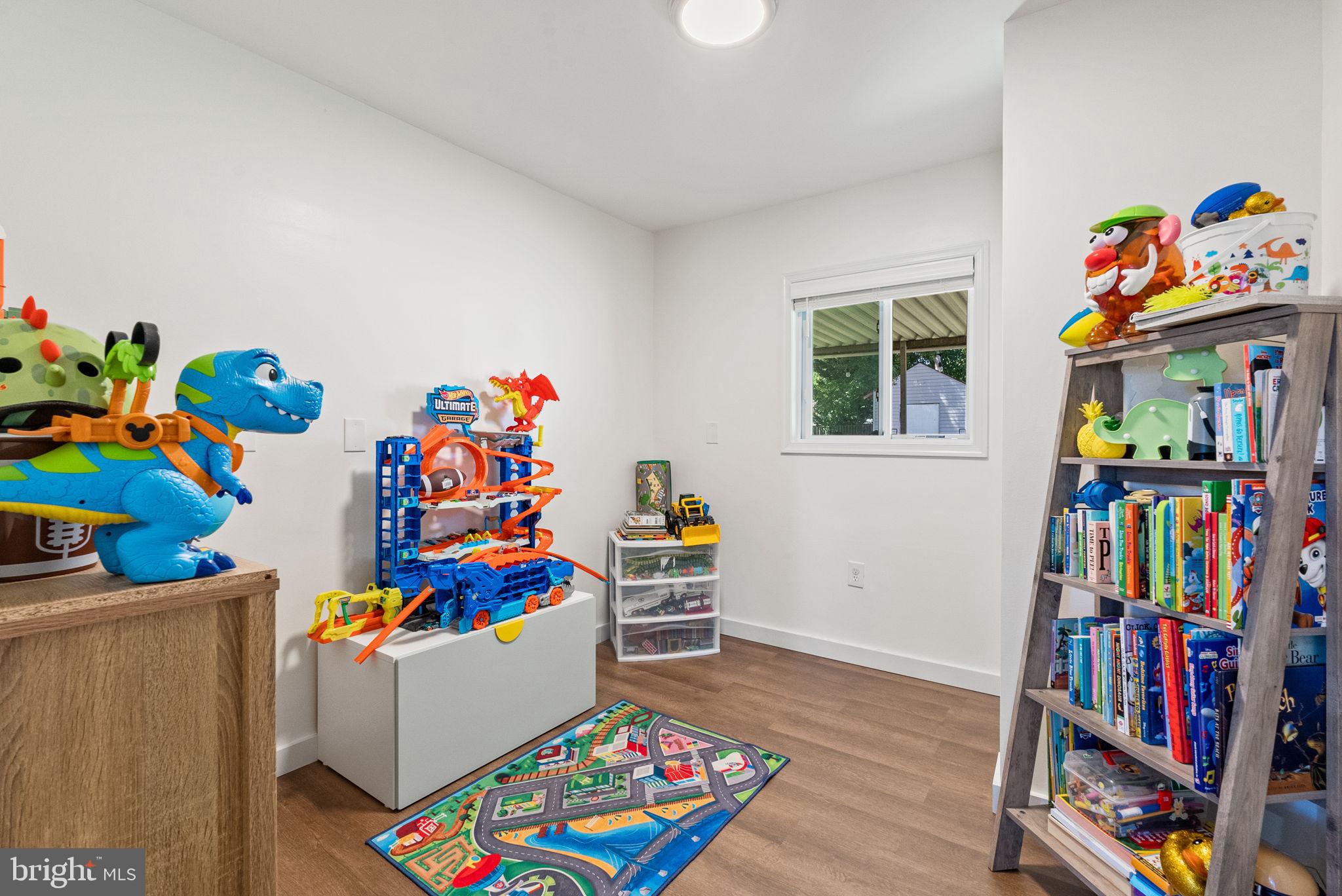 PONDER COVE - Residential