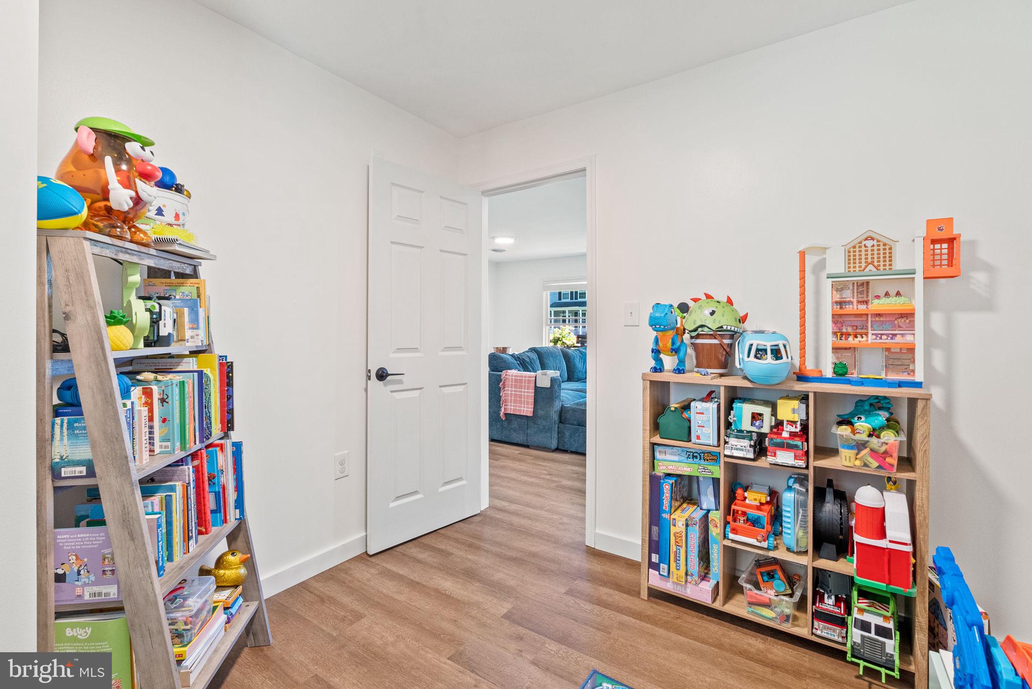 PONDER COVE - Residential