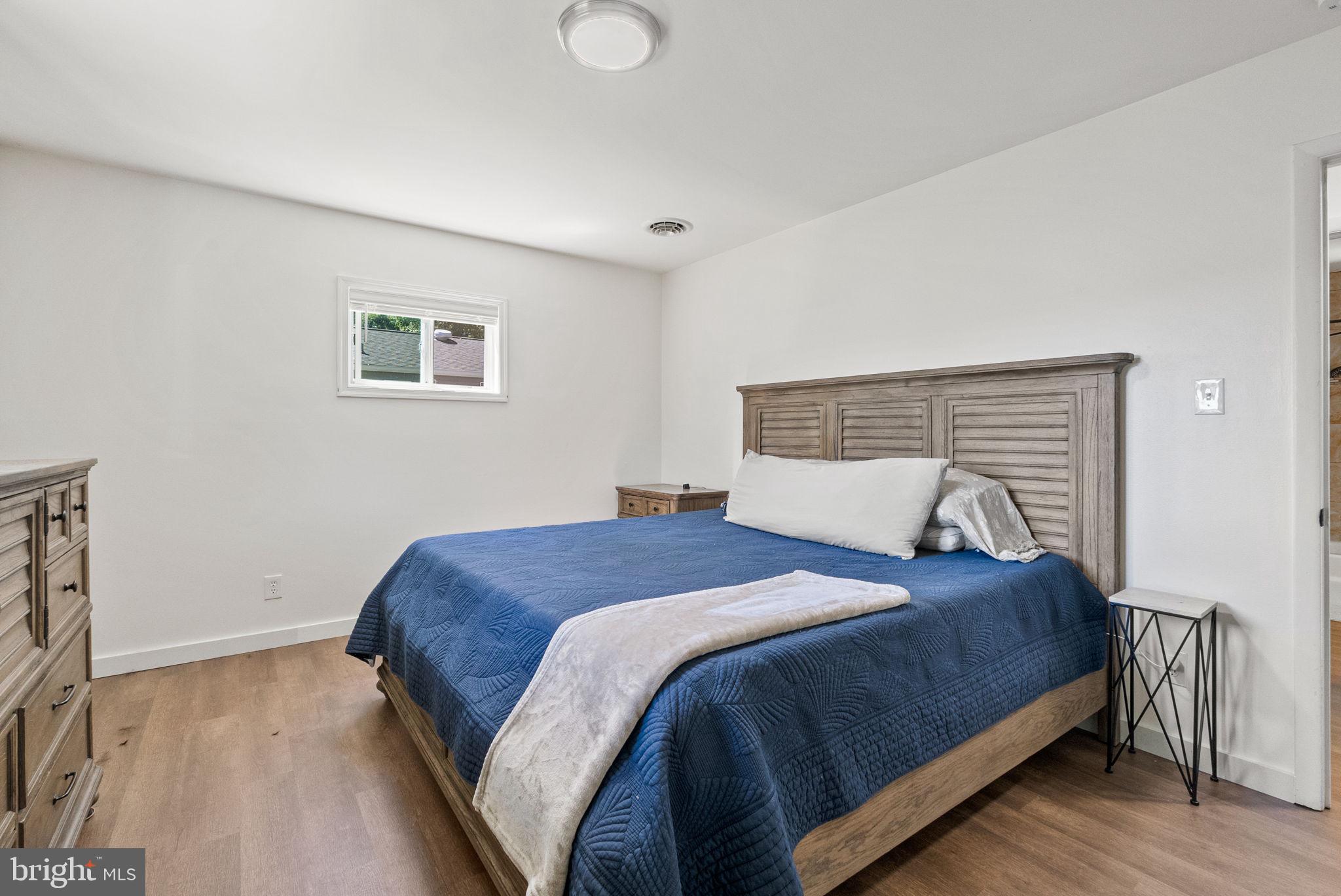 PONDER COVE - Residential