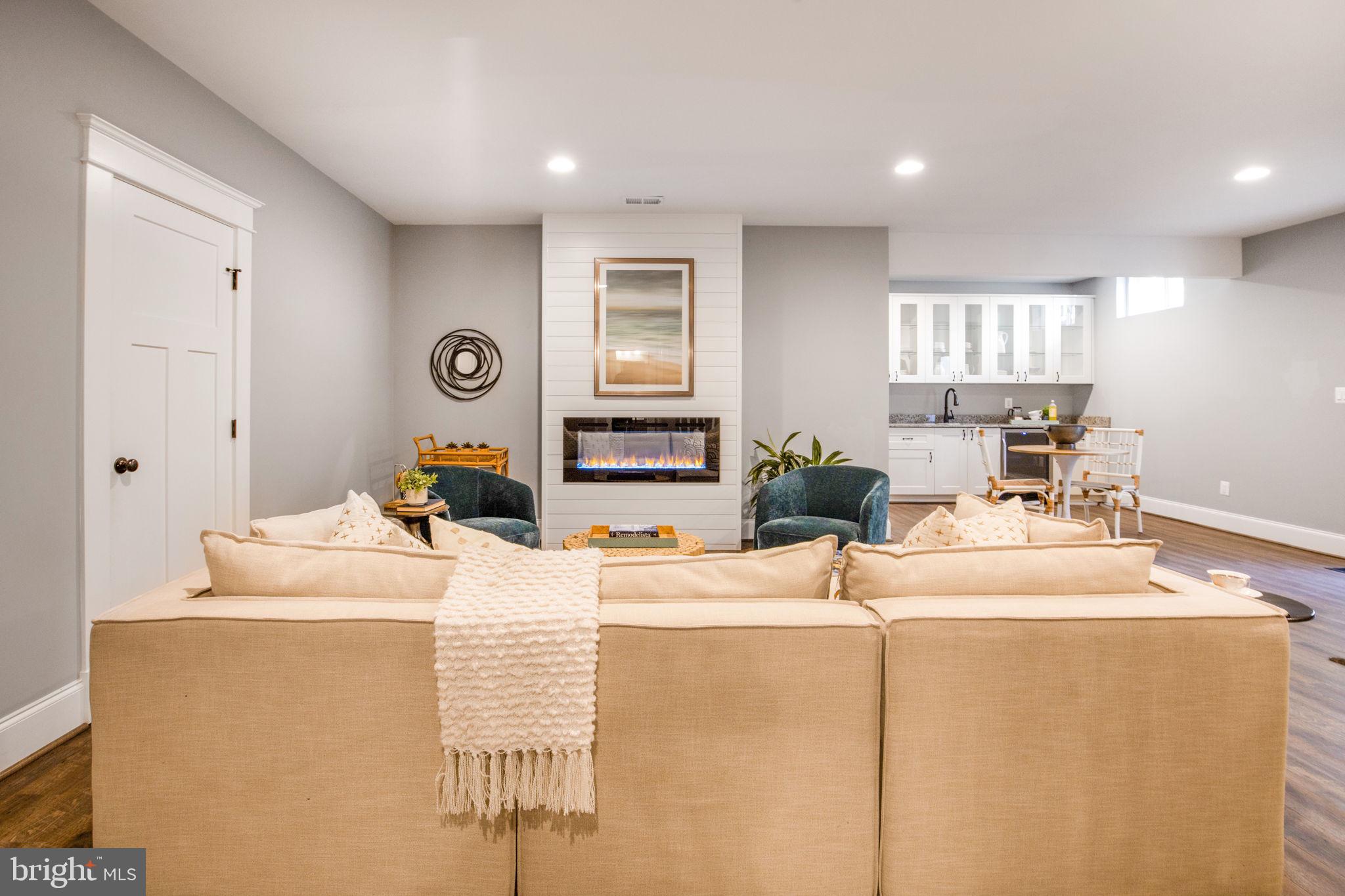 DEL RAY - Residential