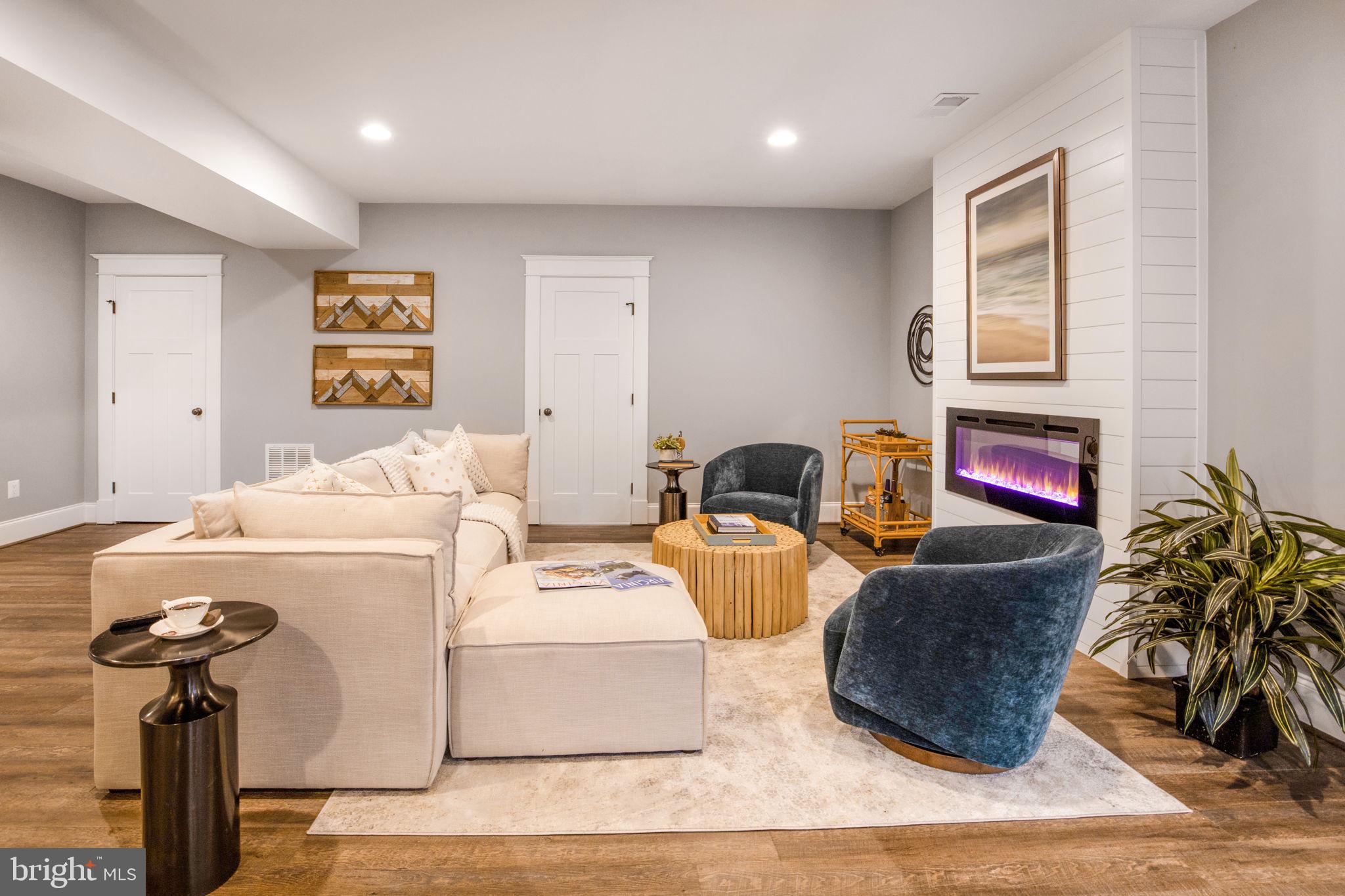 DEL RAY - Residential