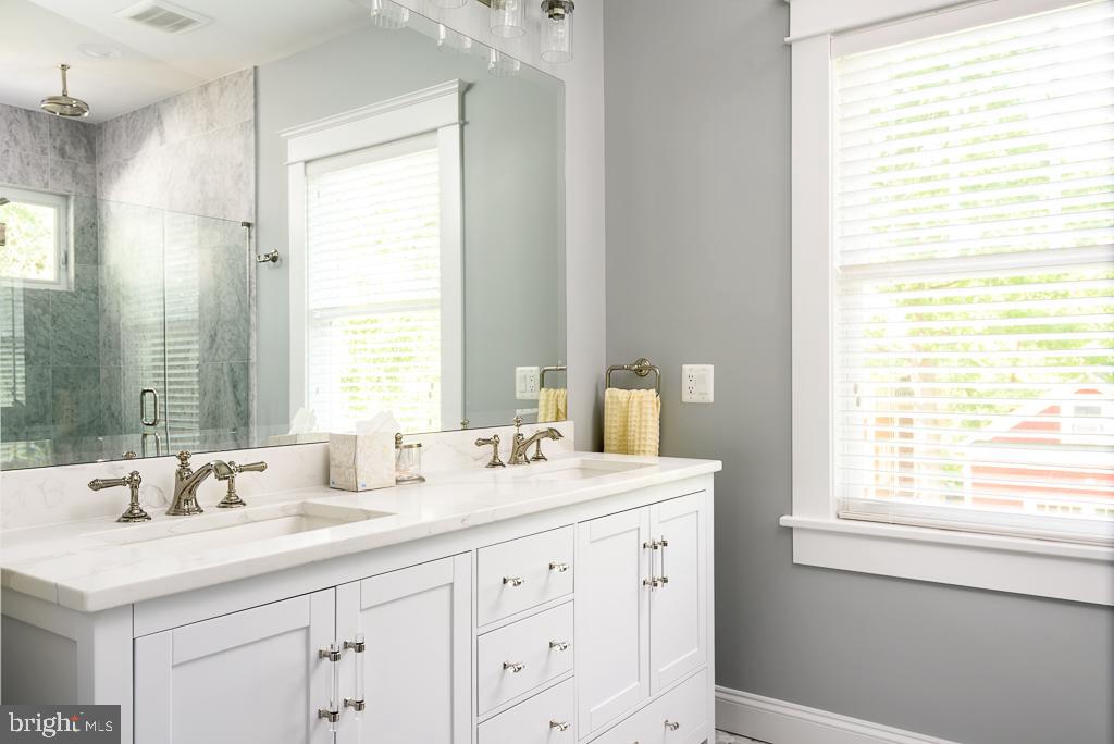 DEL RAY - Residential