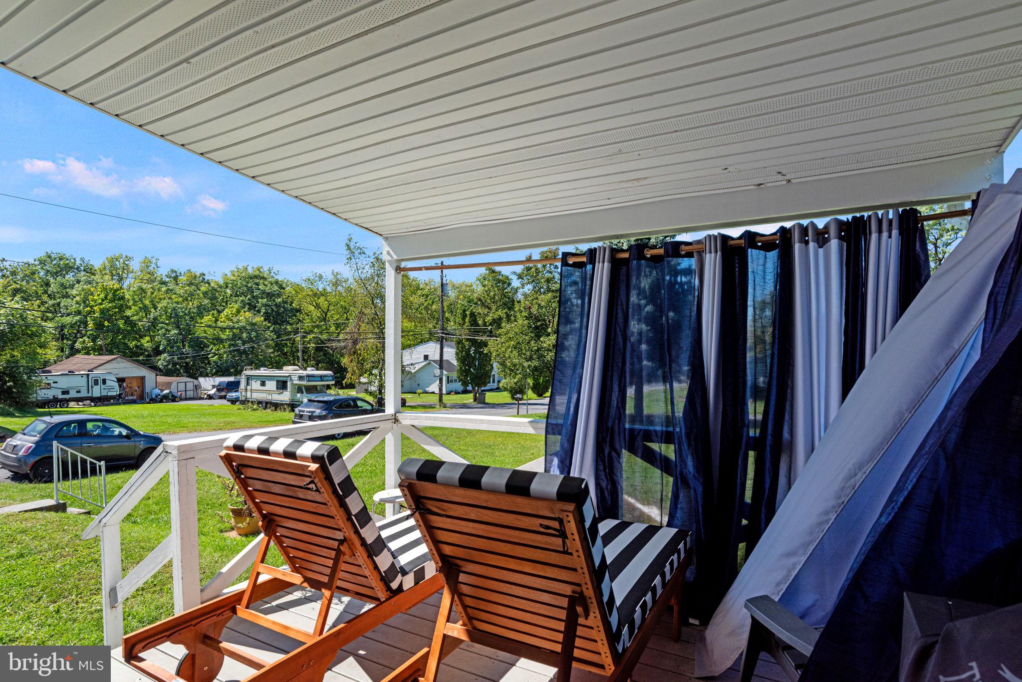 328 BEAVER ROAD