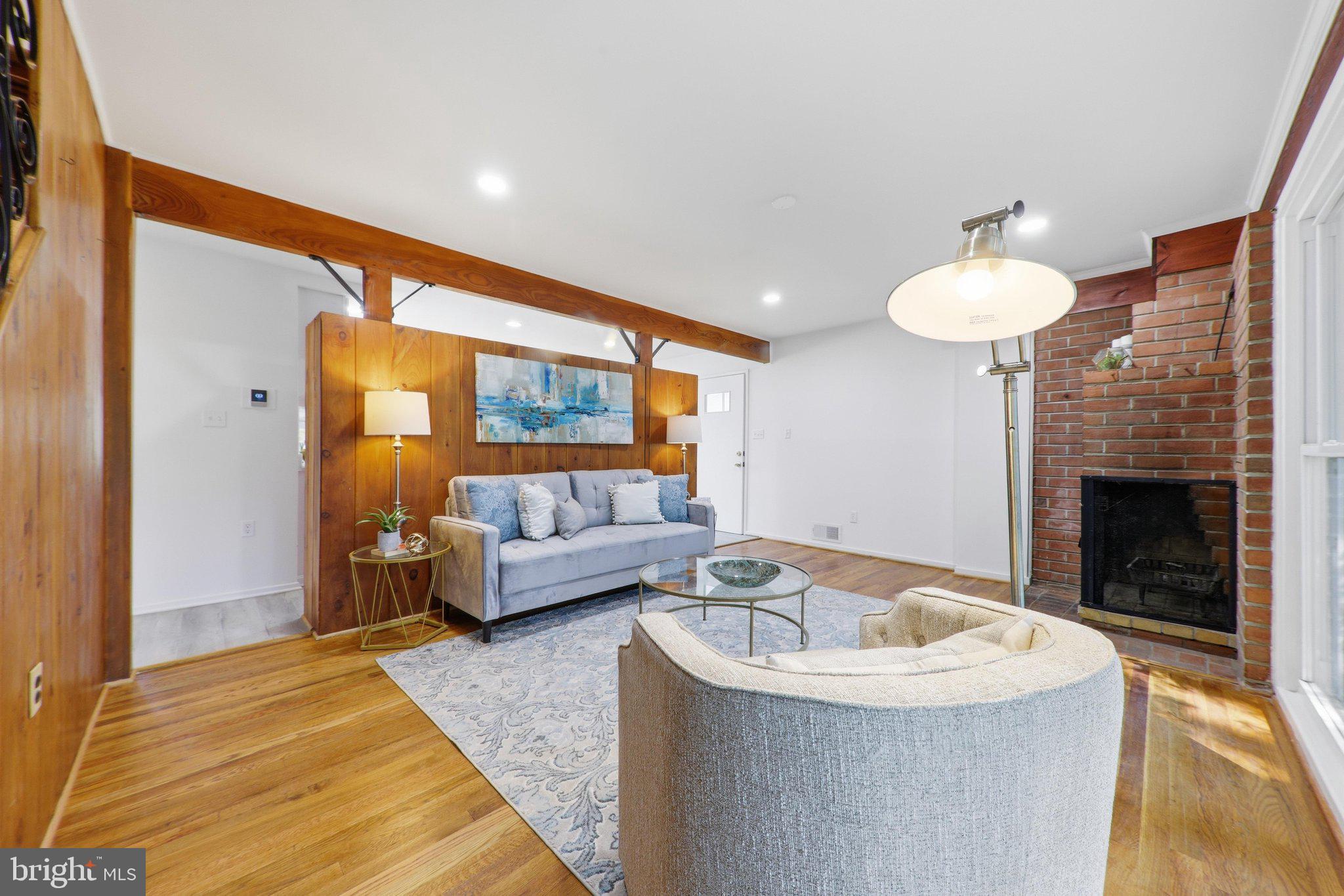 325 BRADLEY AVENUE