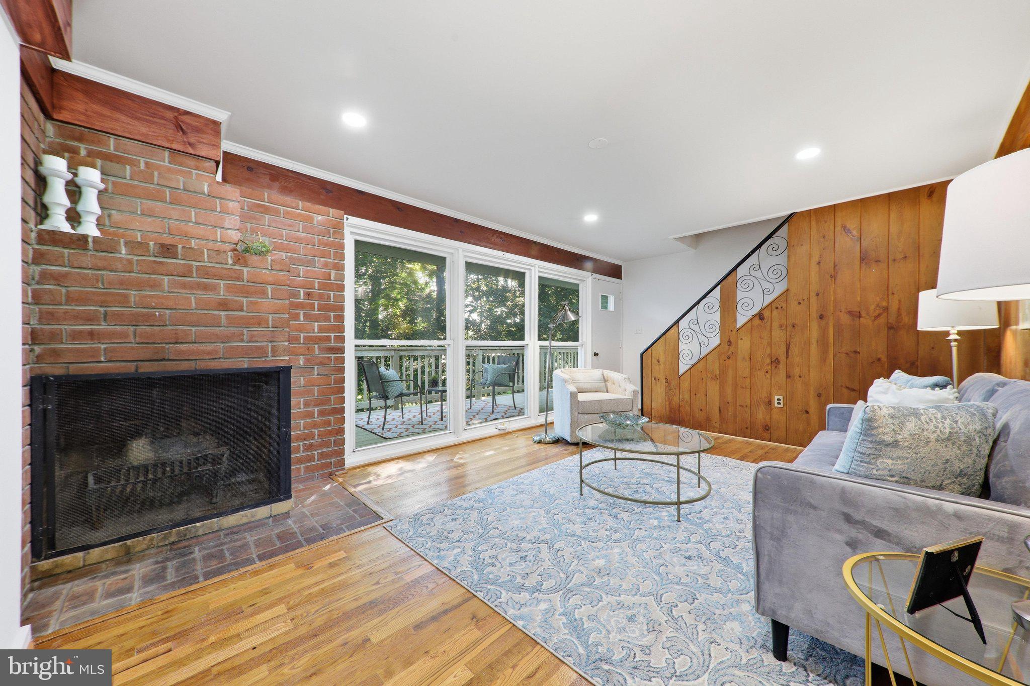 325 BRADLEY AVENUE