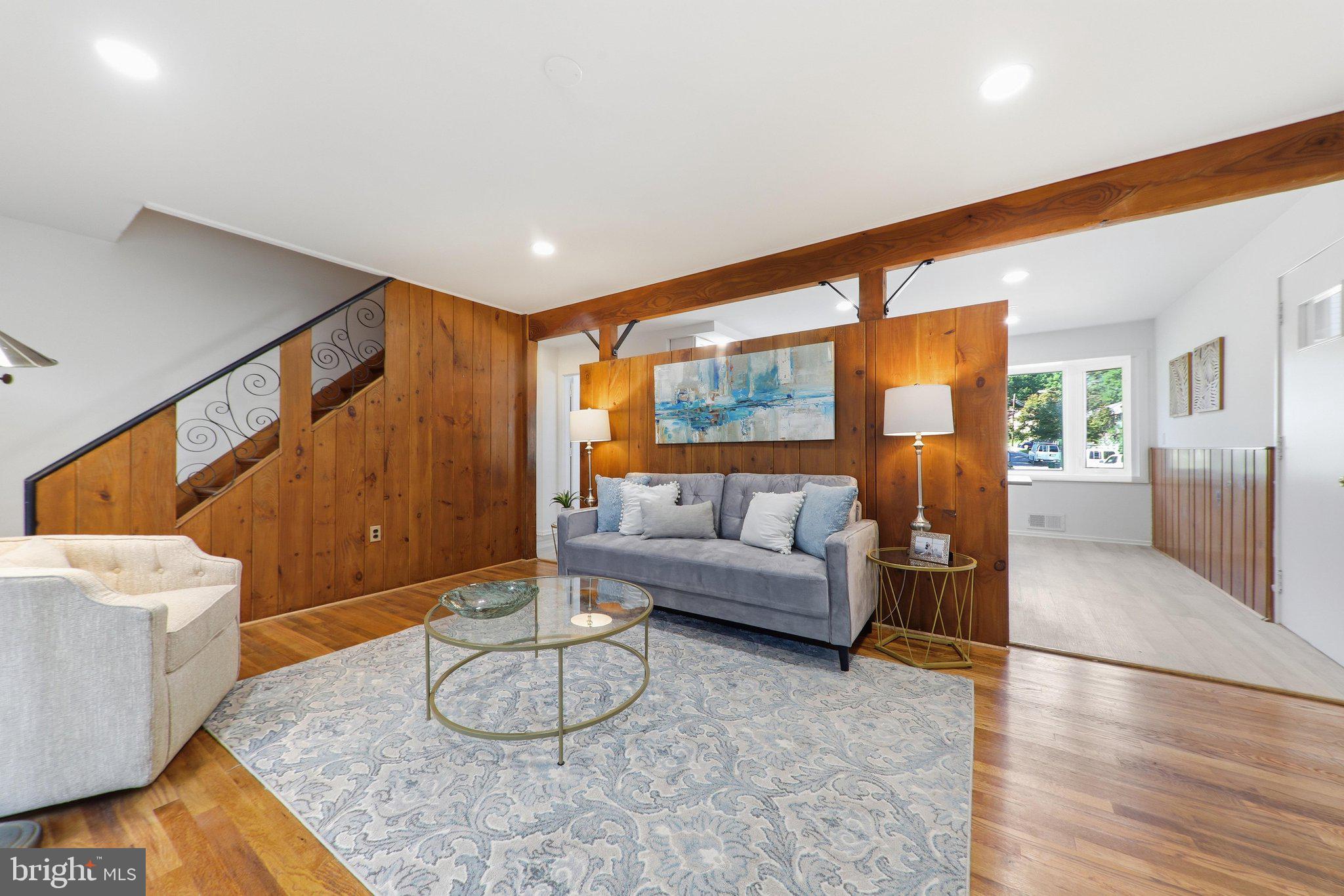 325 BRADLEY AVENUE
