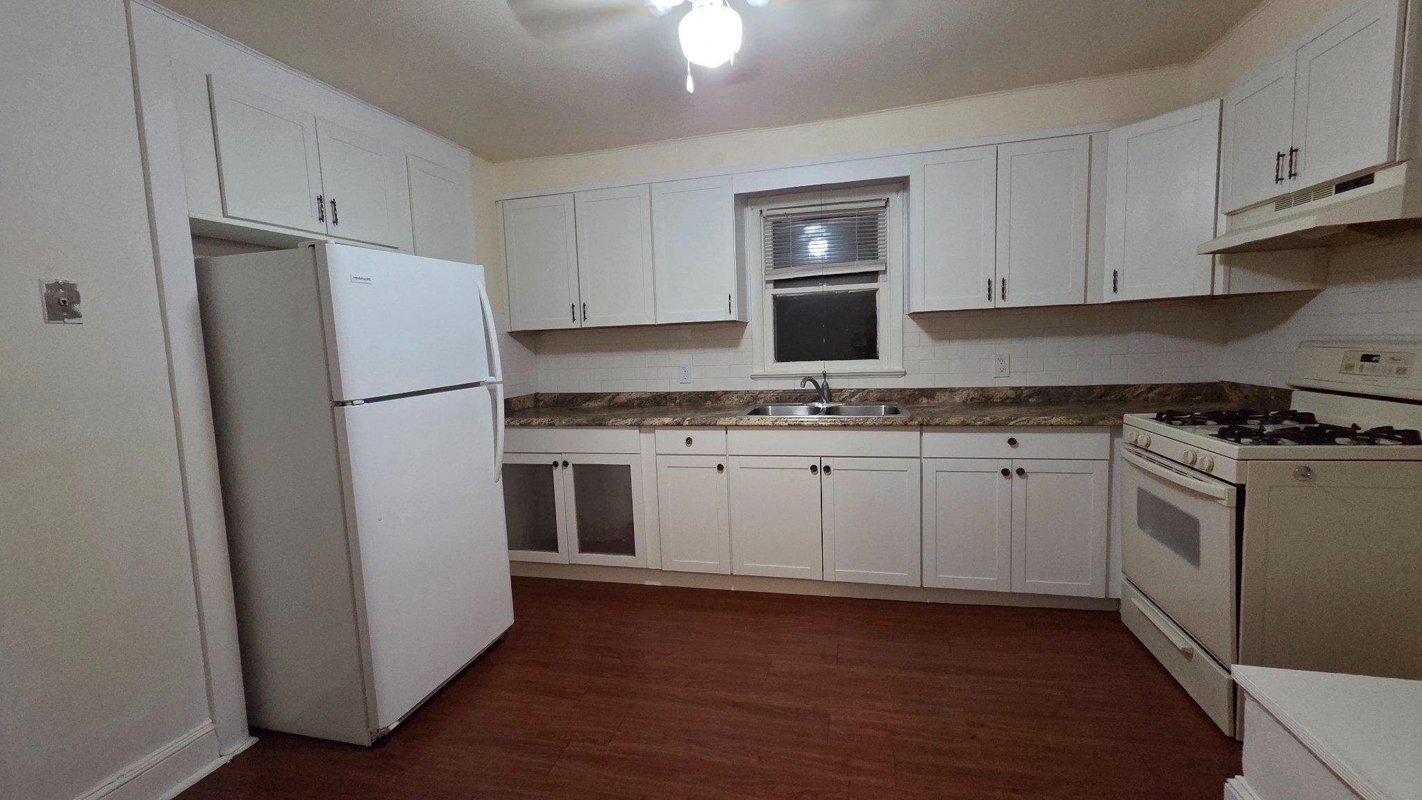 23 VINCENT AVENUE 2ND FLOOR