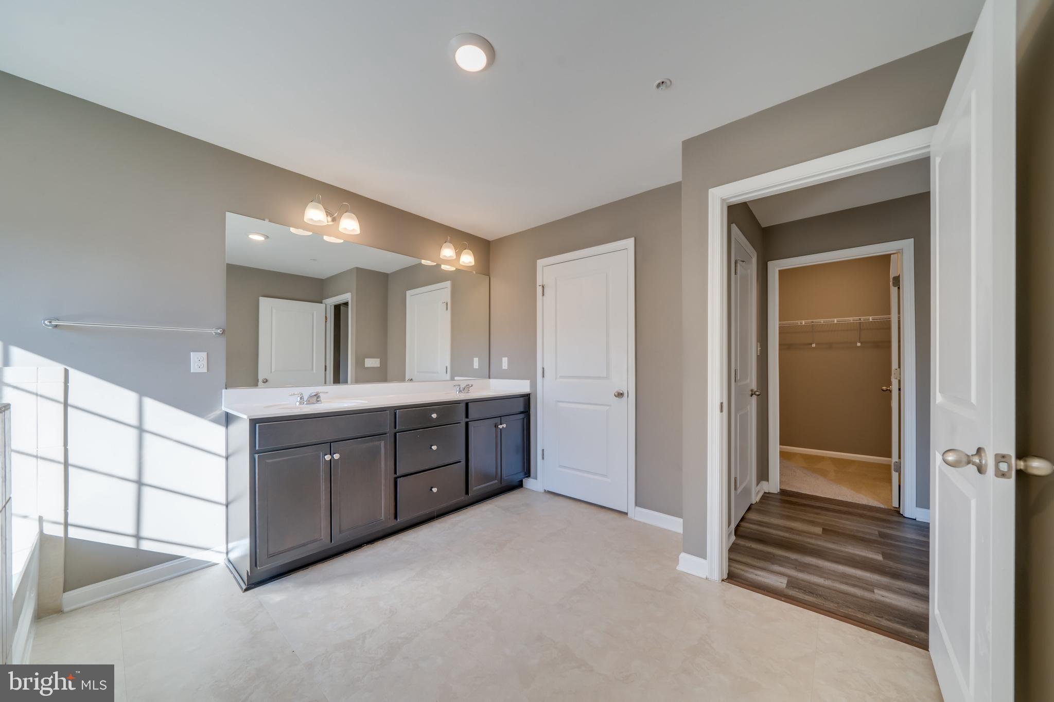 BROAD CREEK HOLLOW - Residential