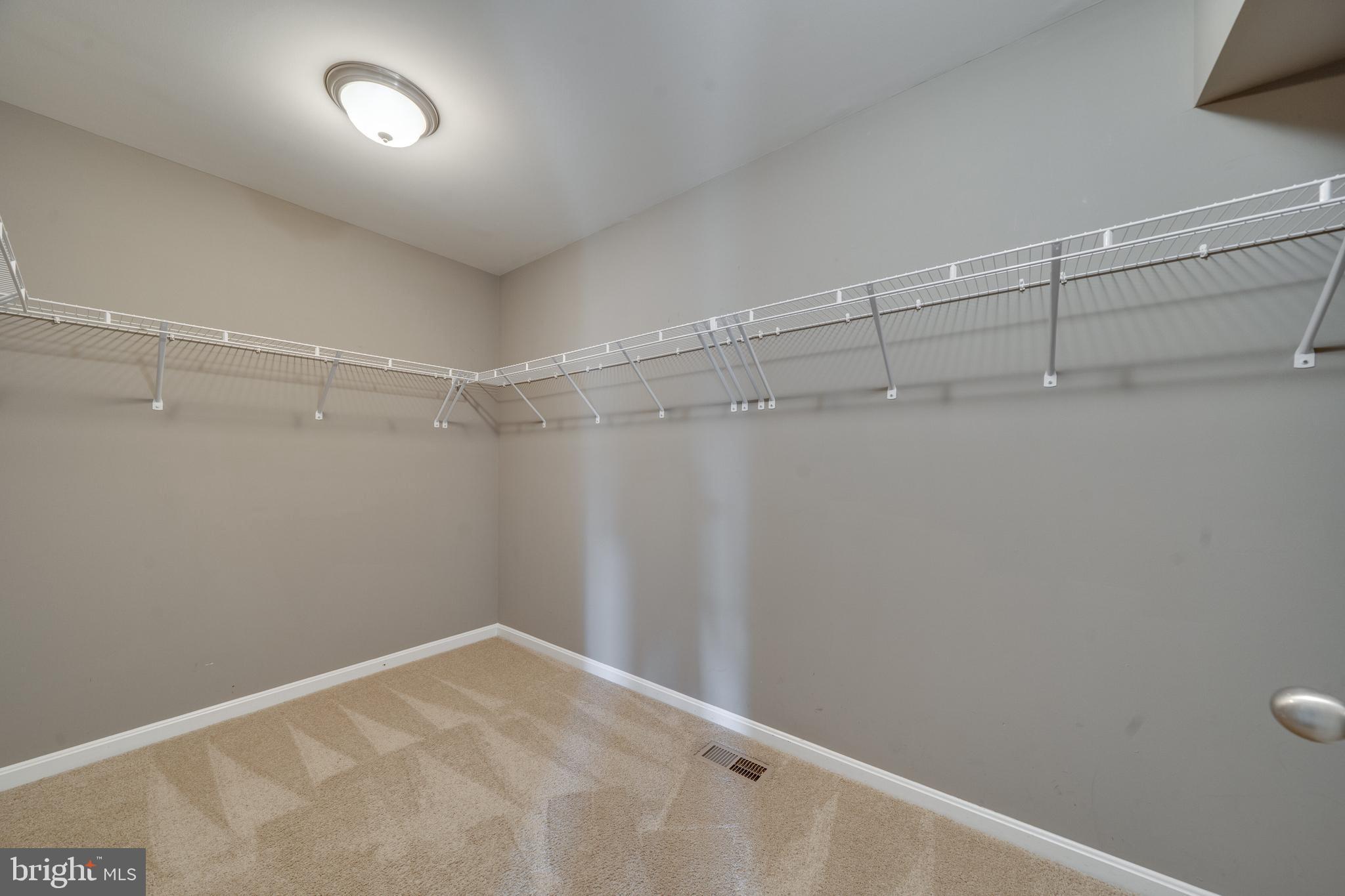 BROAD CREEK HOLLOW - Residential