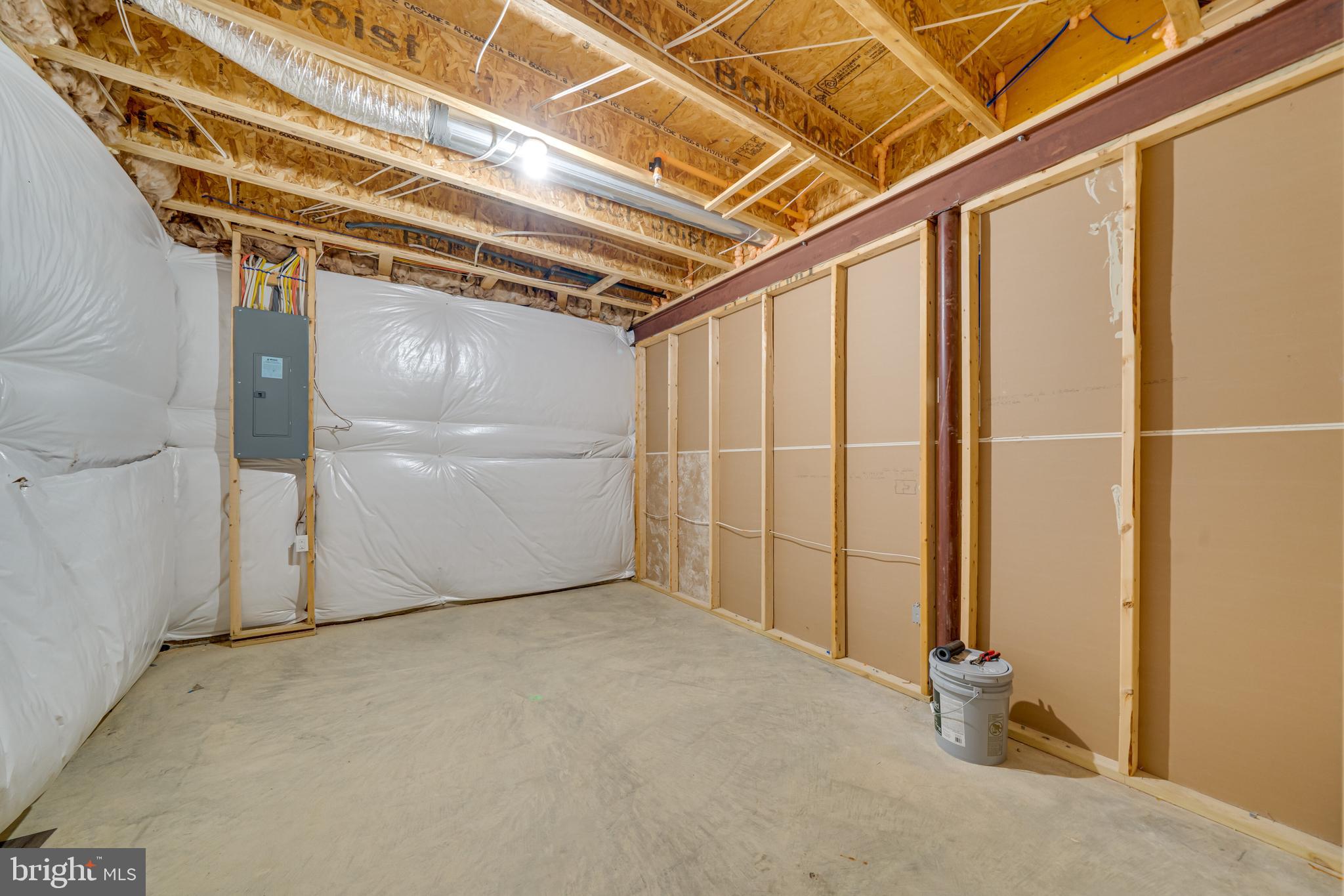 BROAD CREEK HOLLOW - Residential