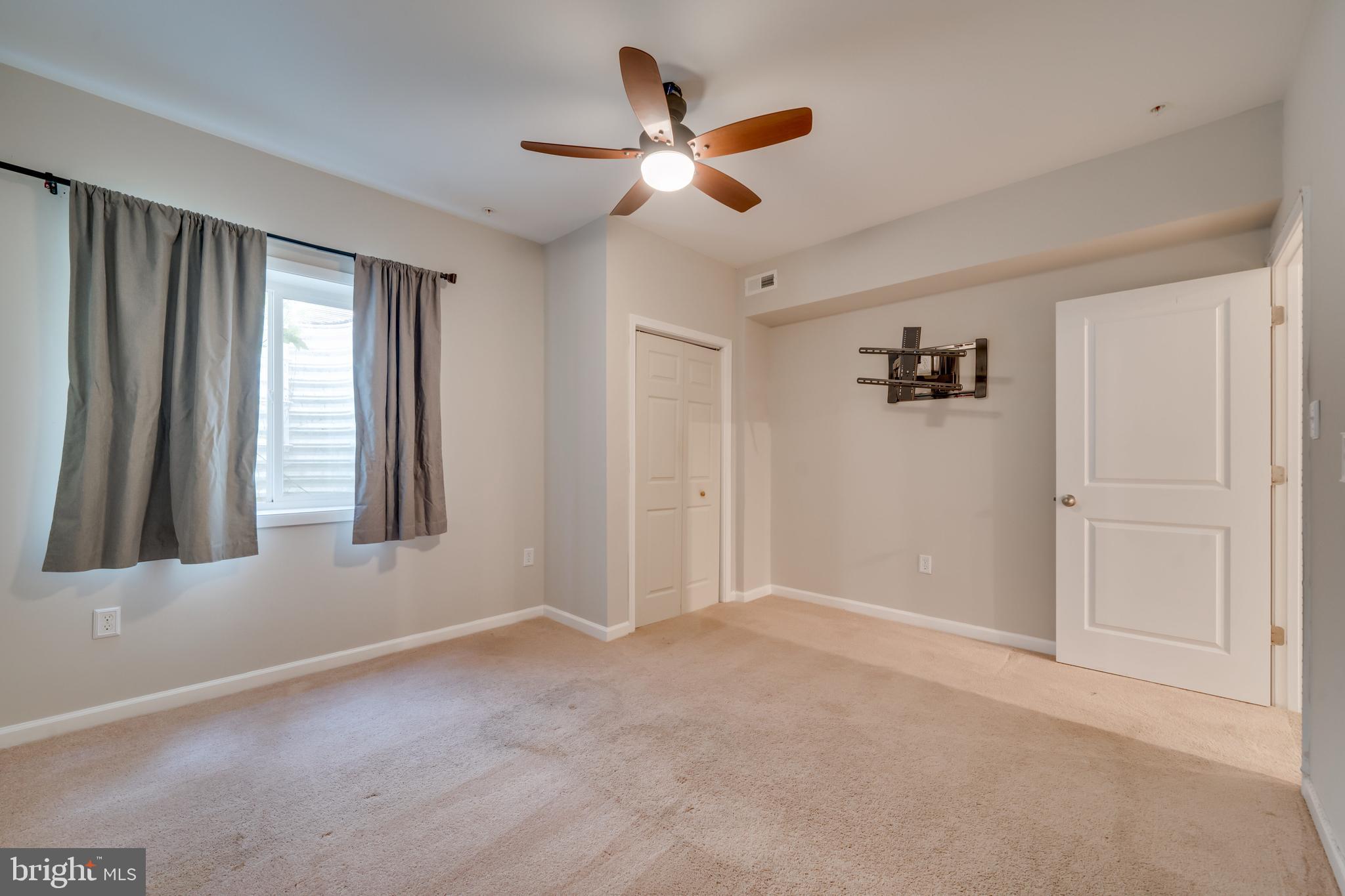 BROAD CREEK HOLLOW - Residential