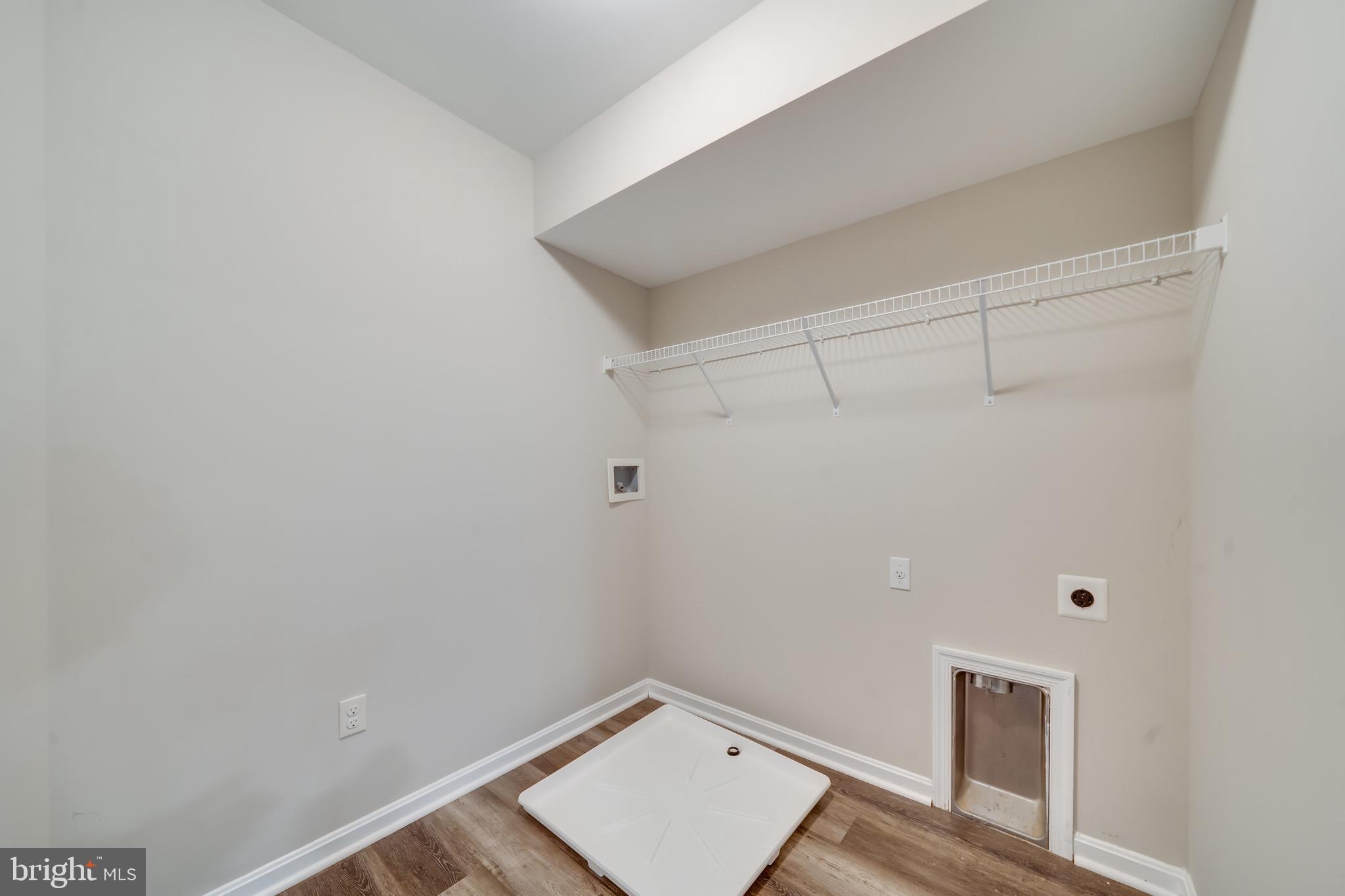 BROAD CREEK HOLLOW - Residential