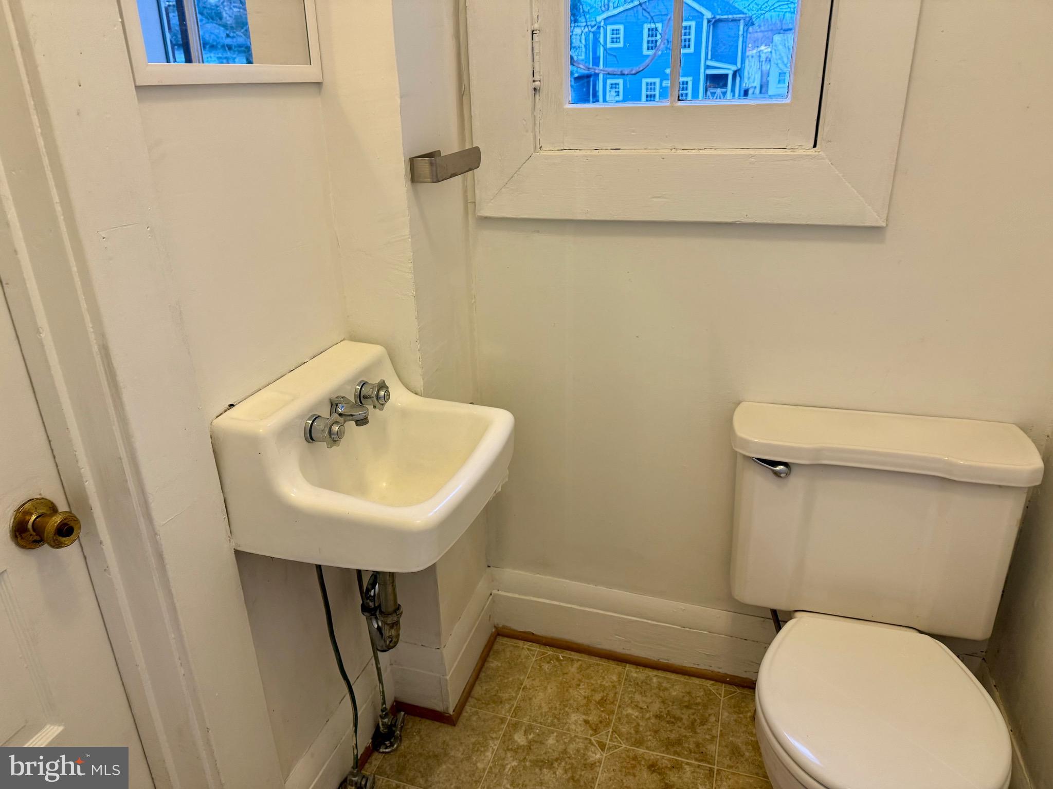 DOWNTOWN FREDERICKSBURG - Residential Lease