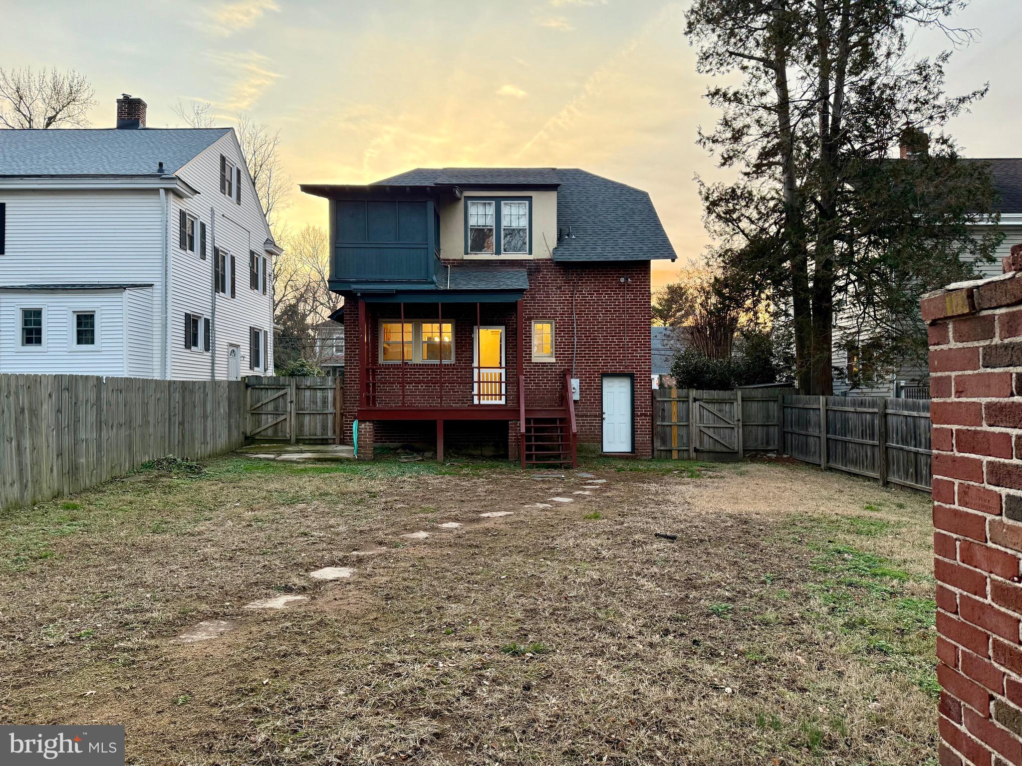 DOWNTOWN FREDERICKSBURG - Residential Lease