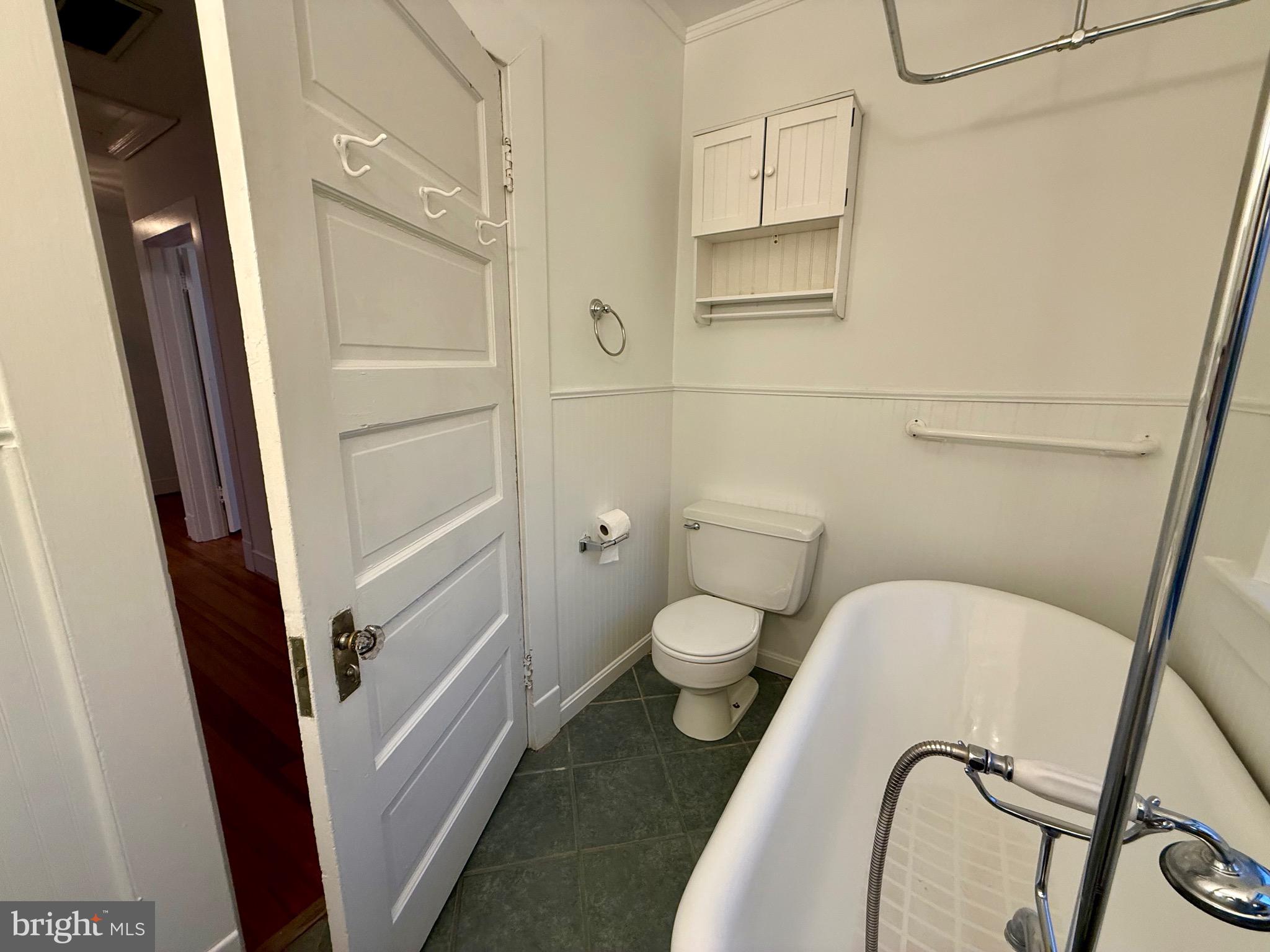 DOWNTOWN FREDERICKSBURG - Residential Lease