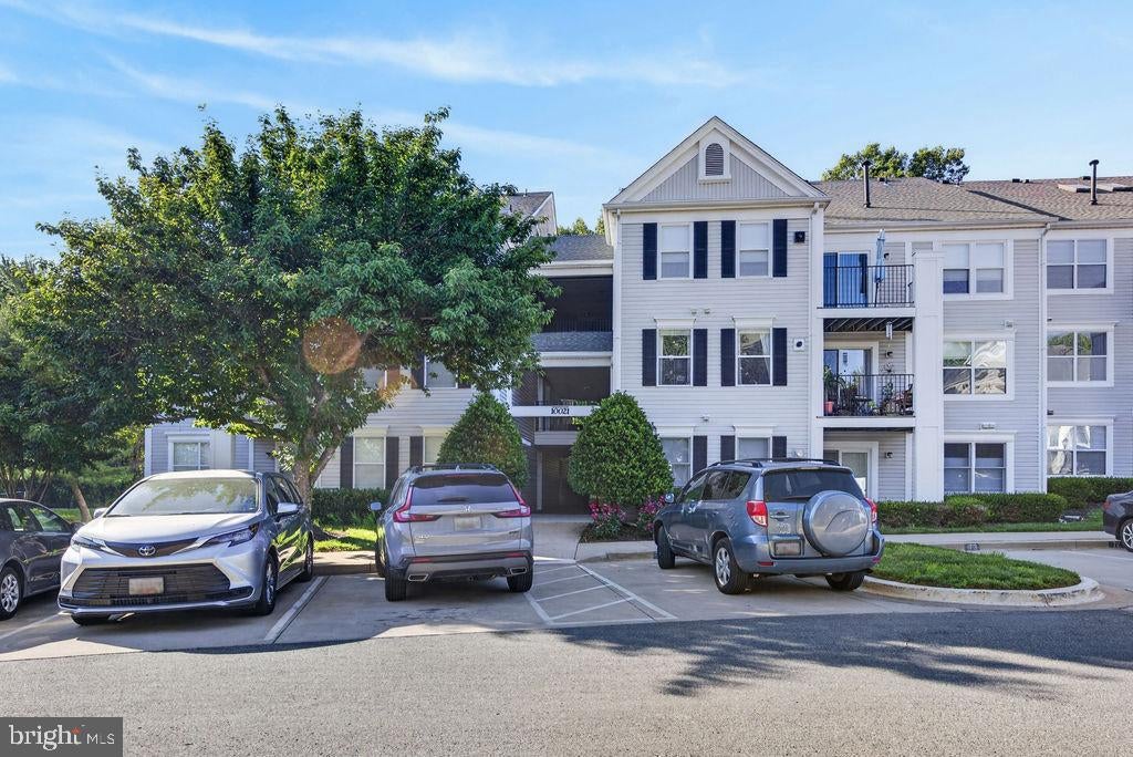 10021 VANDERBILT CIRCLE 2
