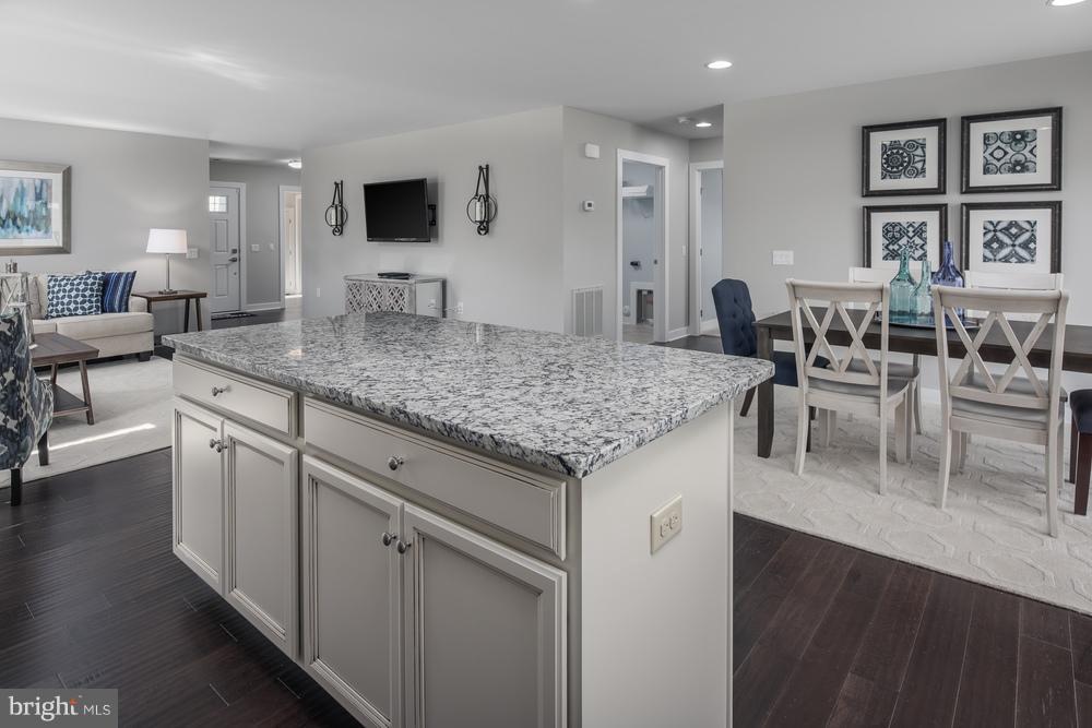 LEGENDS AT SADSBURY - Residential