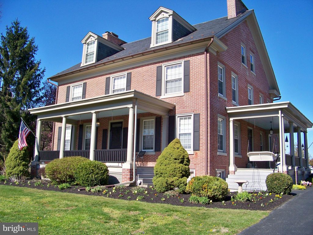 Photo of 1823 Willow Street Pike, Lancaster, PA 17602 (MLS # PALA2048926)