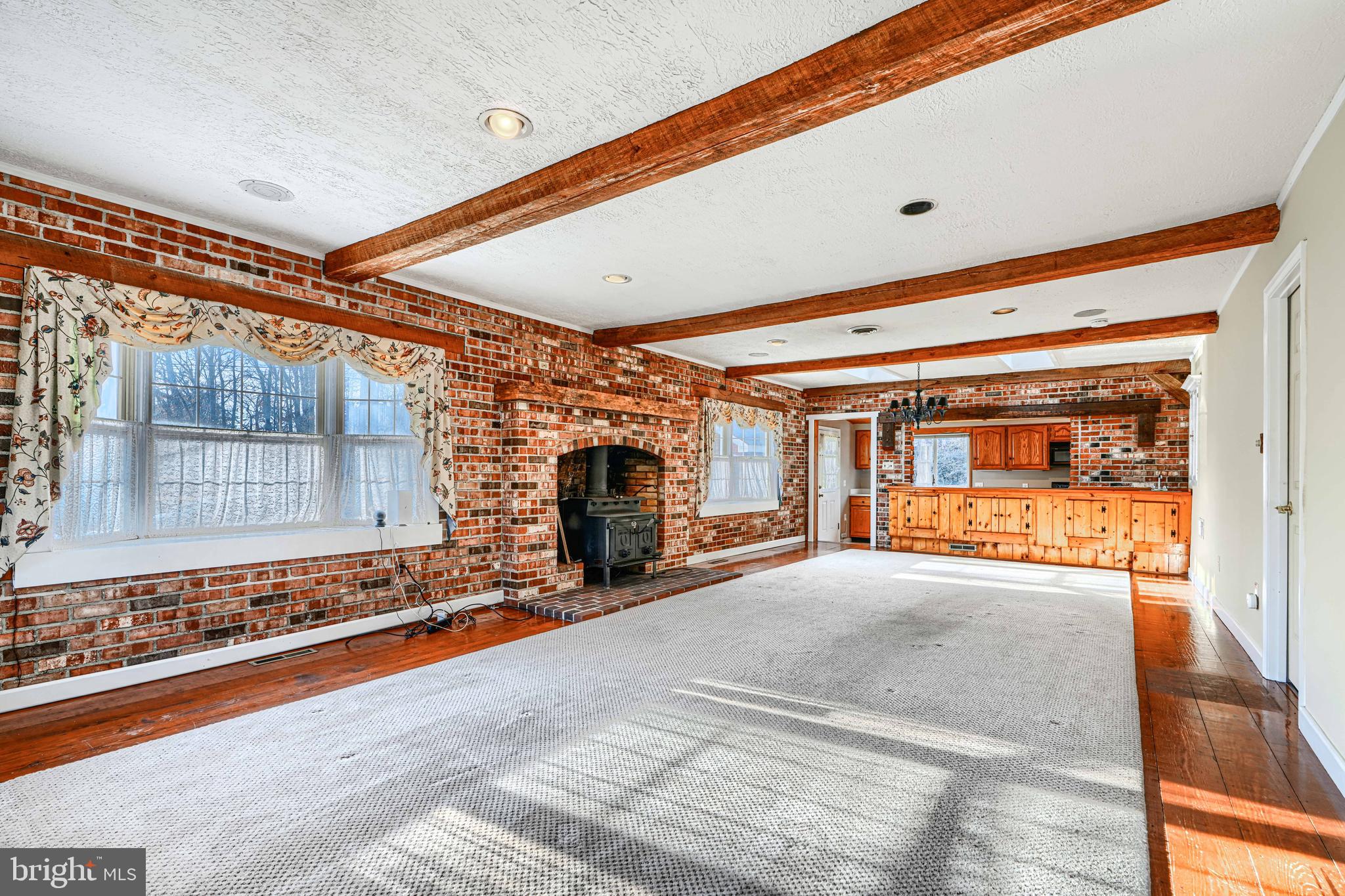 4312 SILVER SPRING ROAD