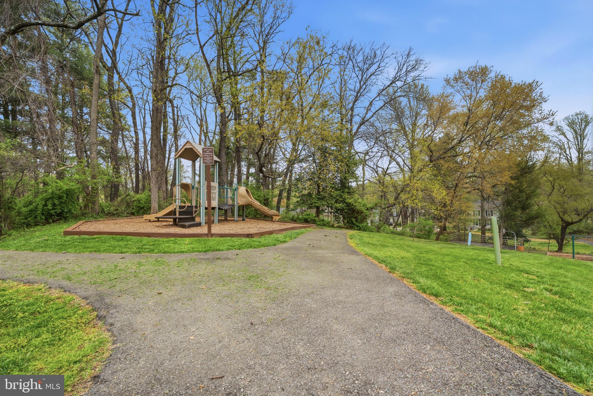 BURKE CENTRE - Residential