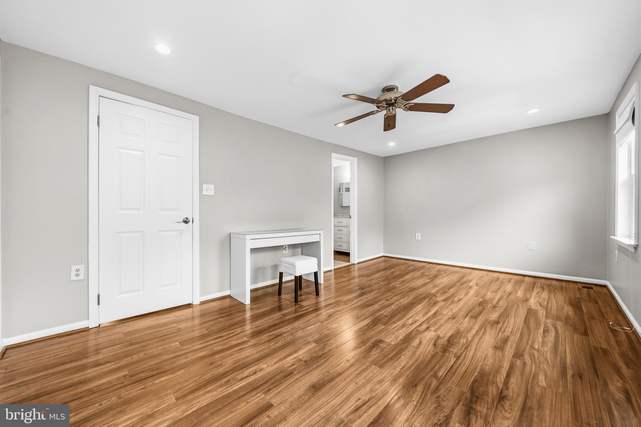 BURKE CENTRE - Residential