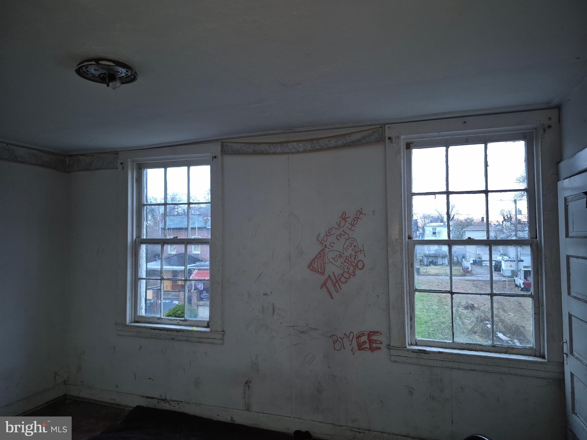 ARLINGTON - Residential