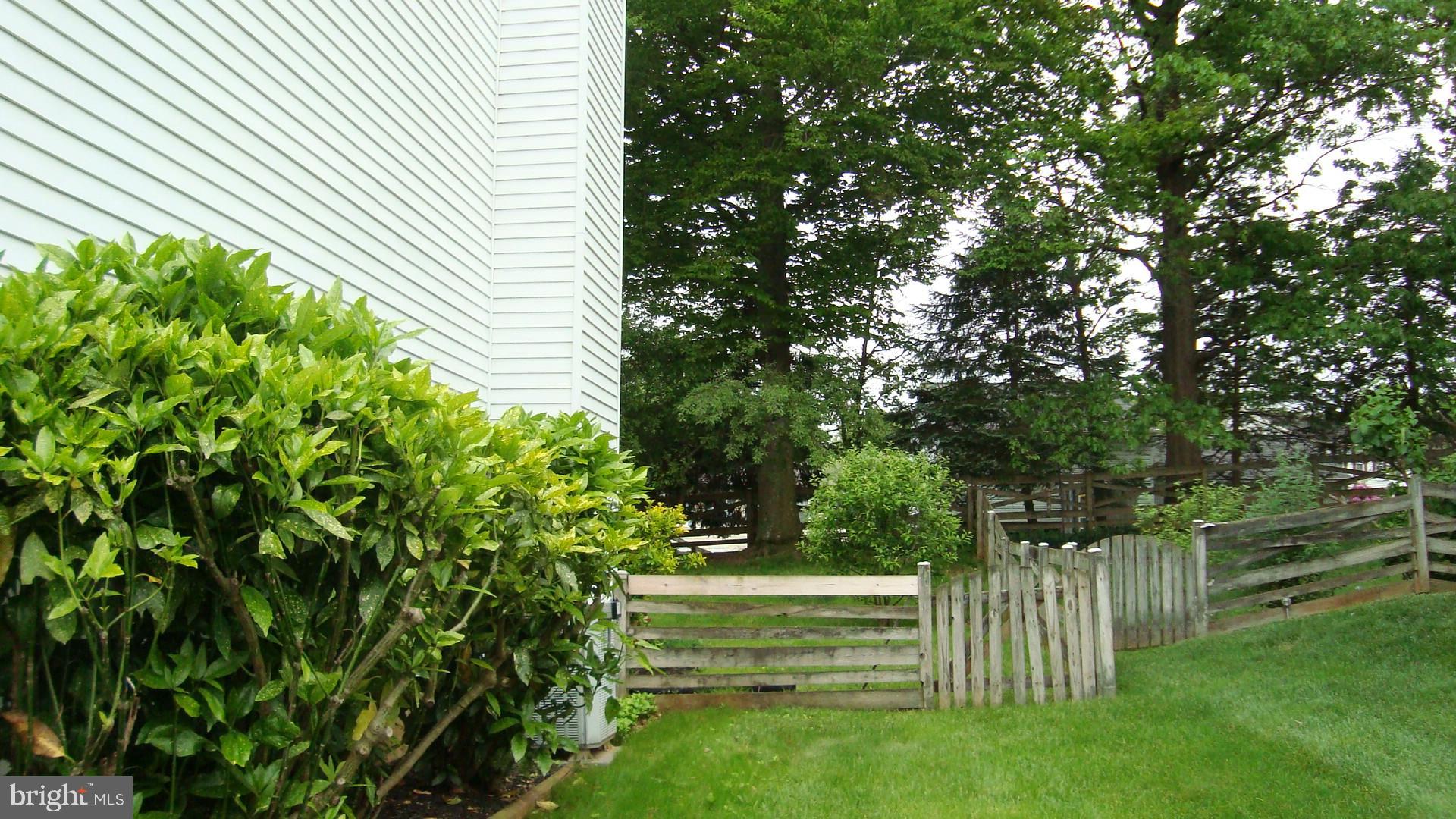 PINEDALE WOODS - Residential