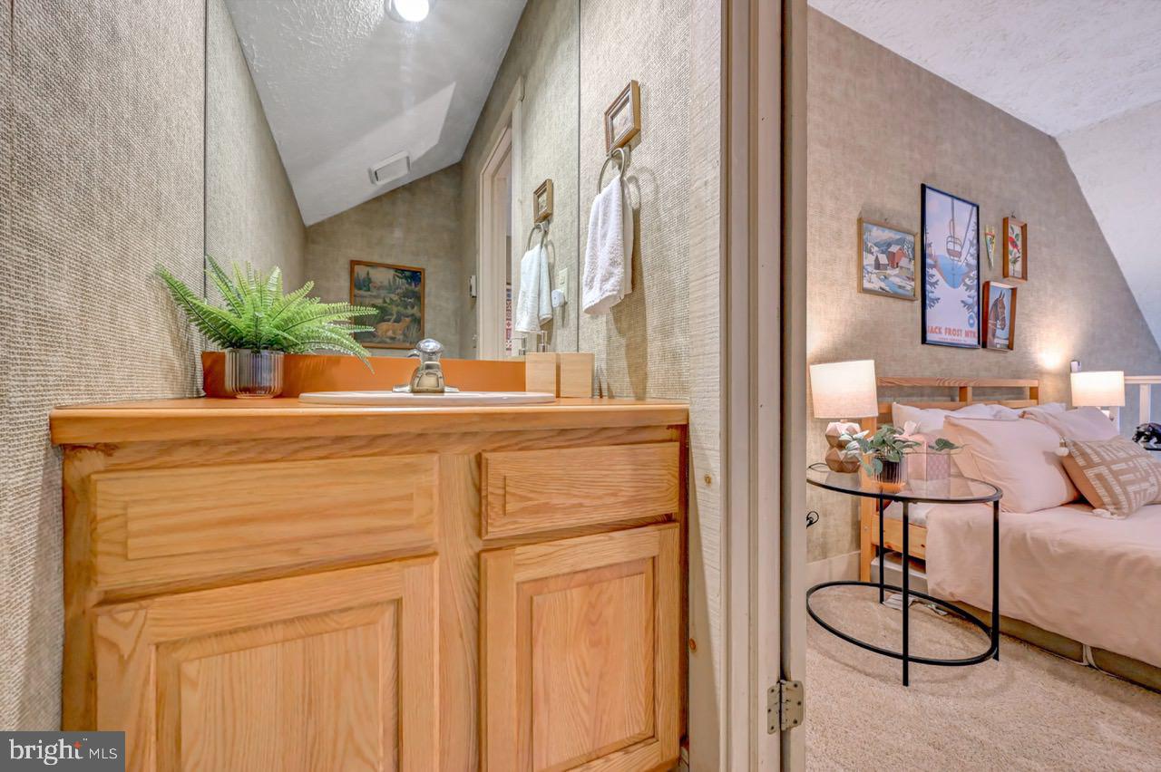 SNOW RIDGE VILLAGE - Residential