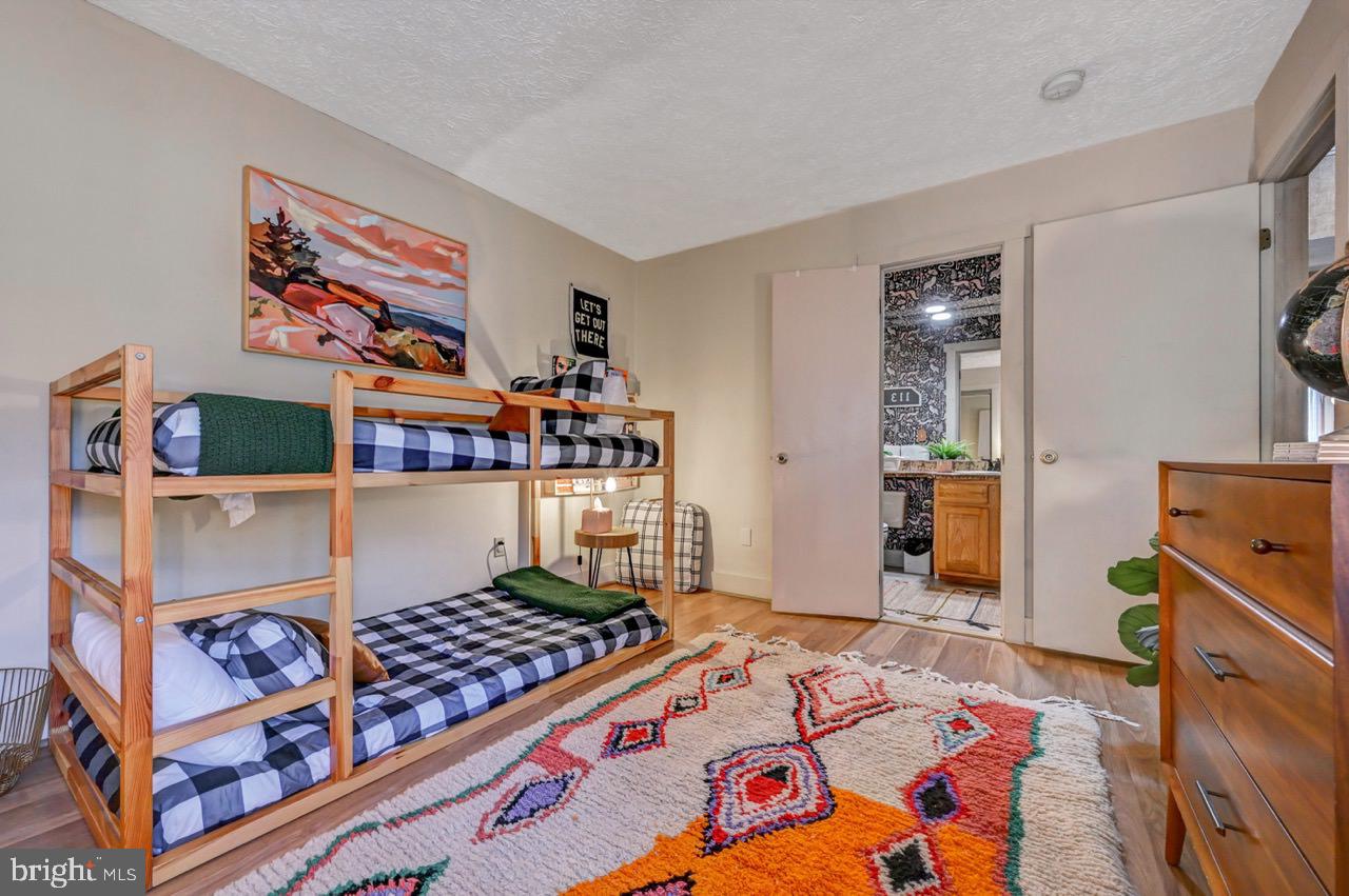 SNOW RIDGE VILLAGE - Residential