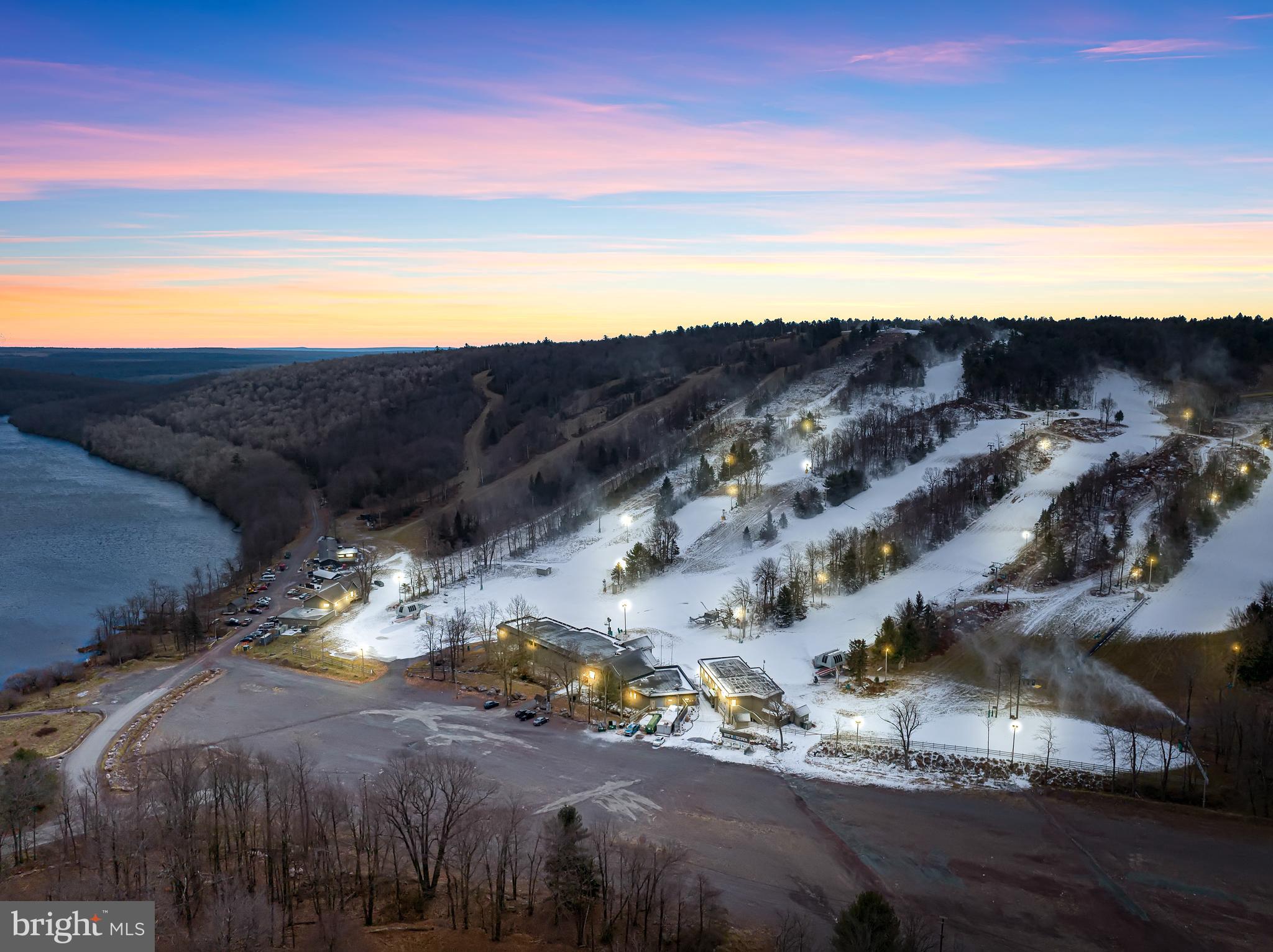 SNOW RIDGE VILLAGE - Residential