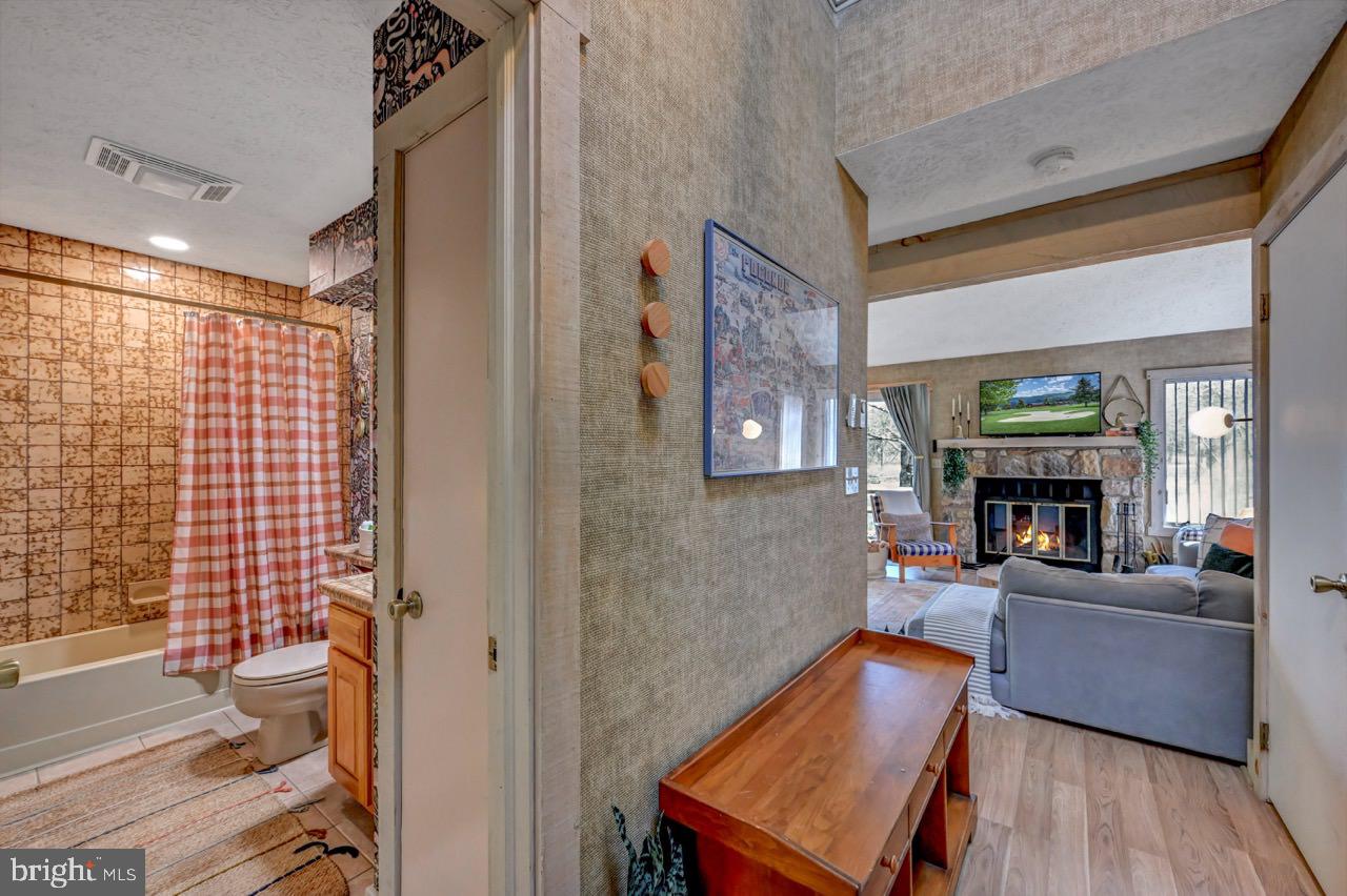 SNOW RIDGE VILLAGE - Residential