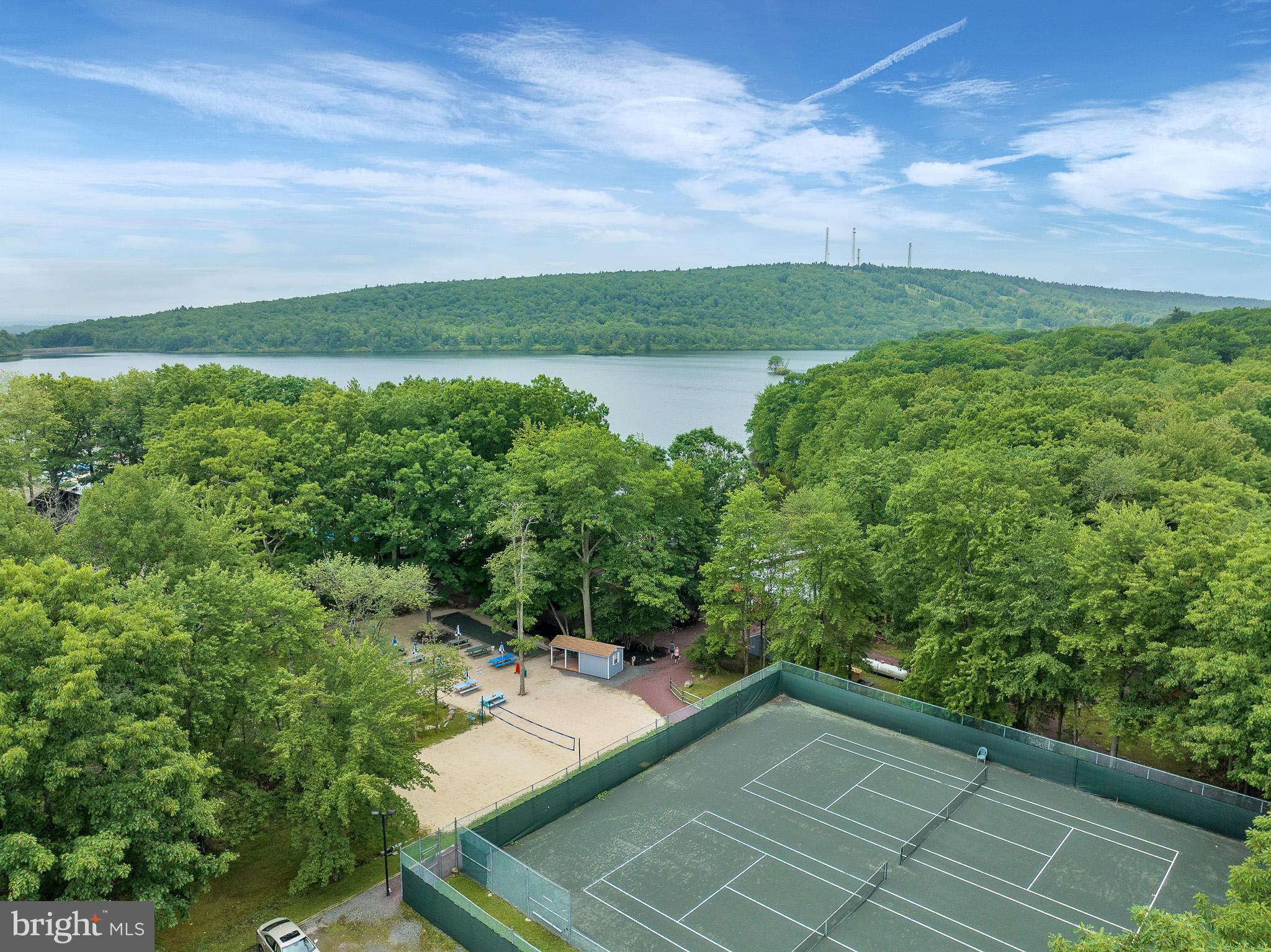 SNOW RIDGE VILLAGE - Residential