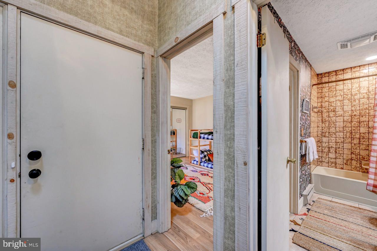 SNOW RIDGE VILLAGE - Residential