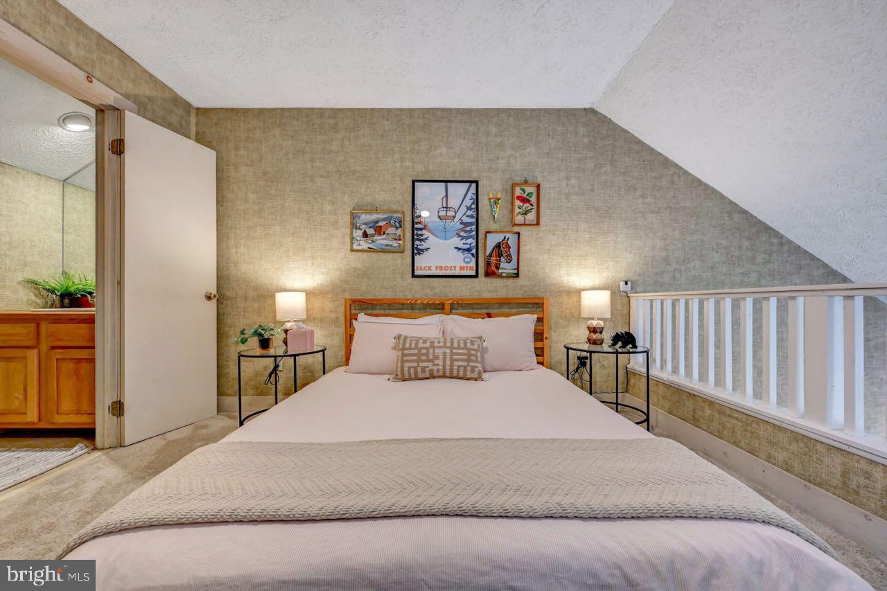 SNOW RIDGE VILLAGE - Residential