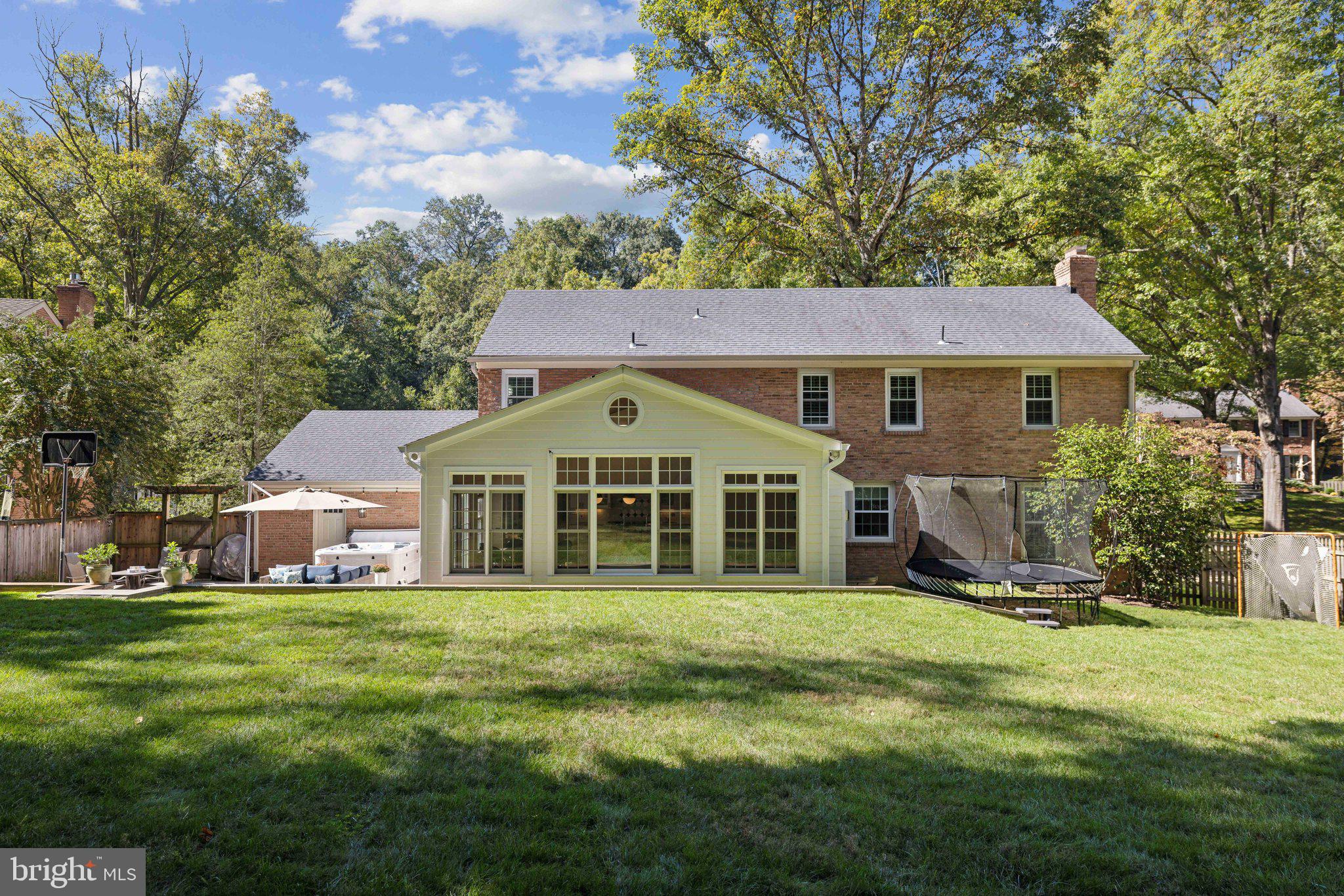 RIVER FALLS - Residential