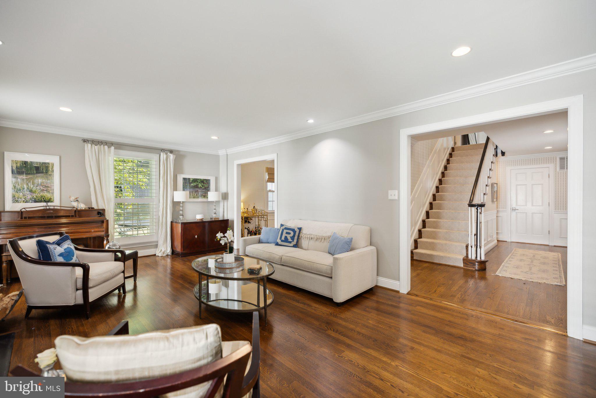 RIVER FALLS - Residential