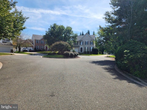 Homes For Sale - 1 Yellow Leaf Court<br/> GERMANTOWN, MD 20876