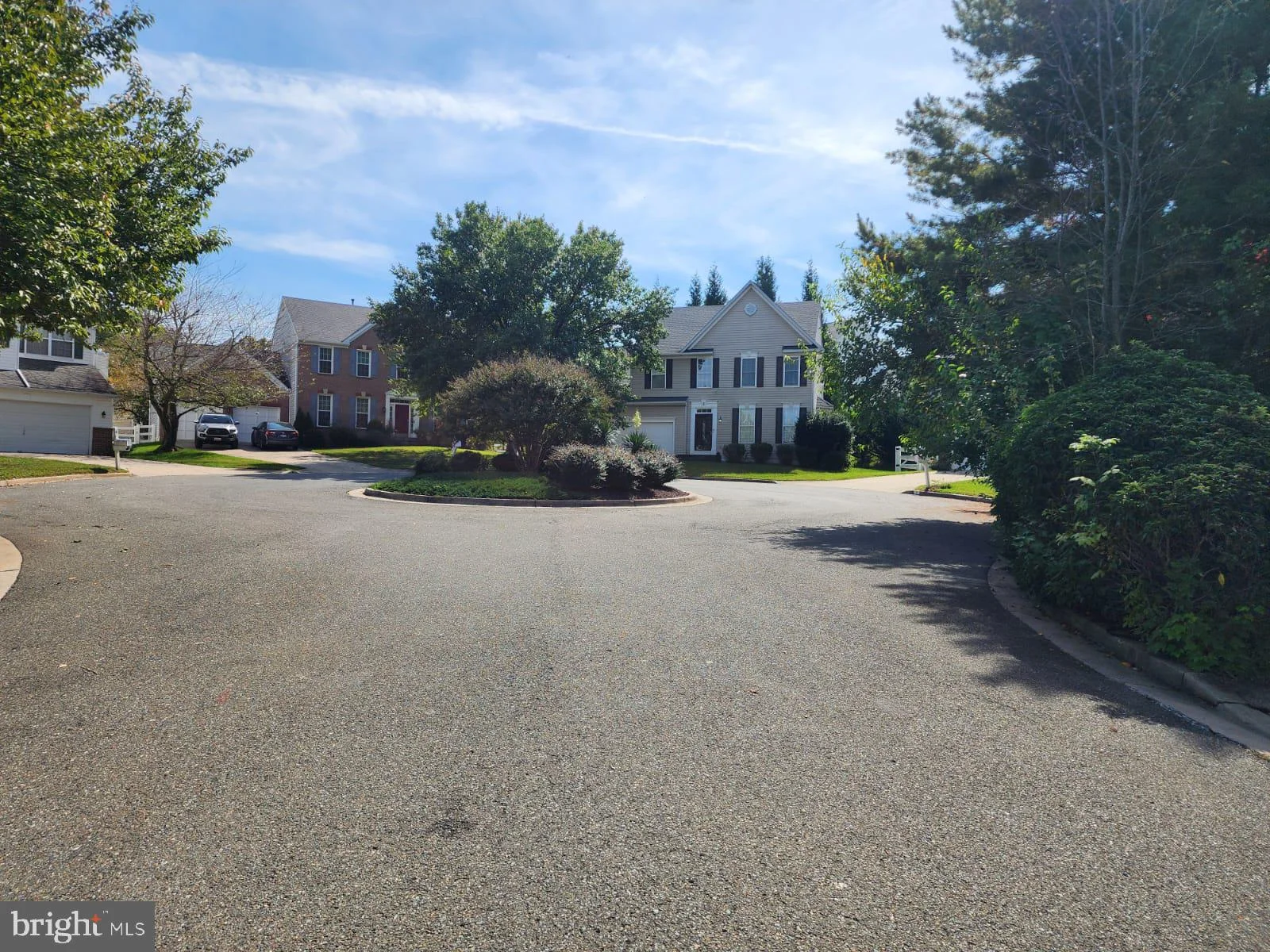 1 Yellow Leaf Court