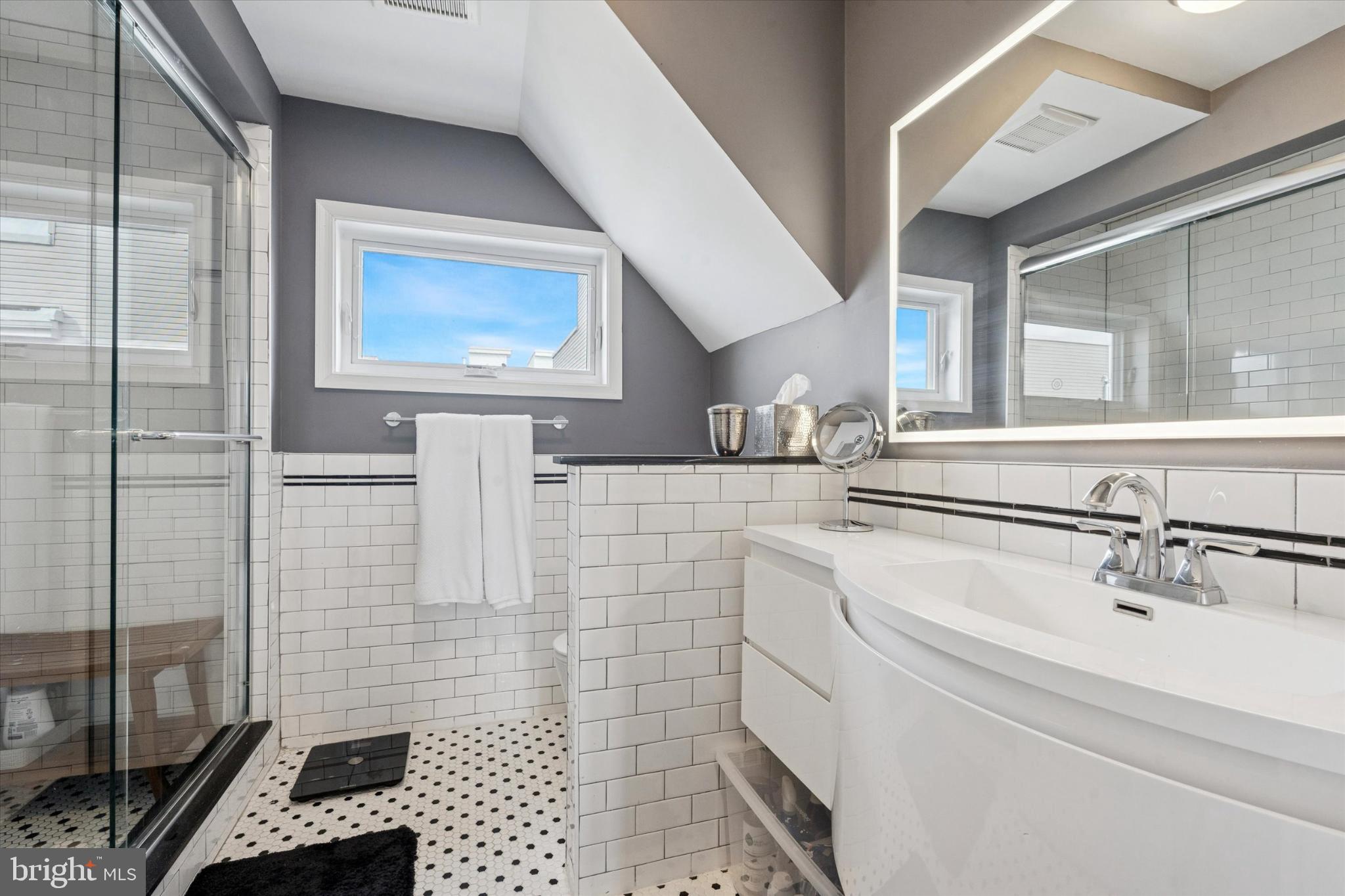 POINT BREEZE - Residential