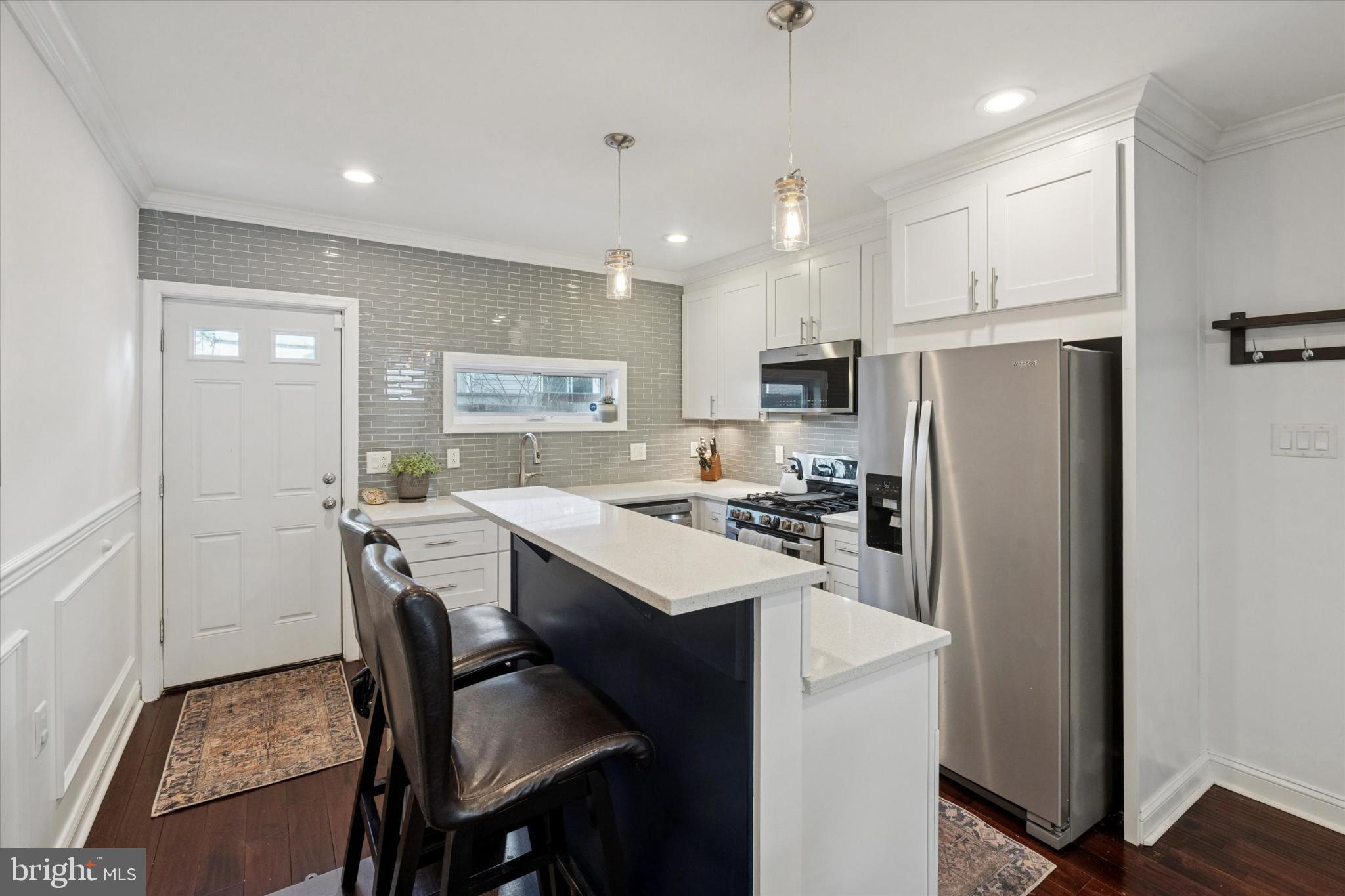 POINT BREEZE - Residential