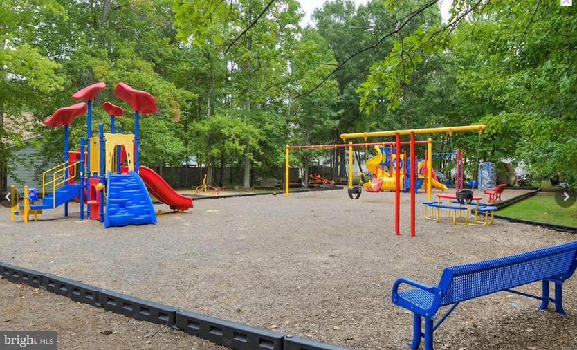 ARUNDEL ON THE BAY - Residential